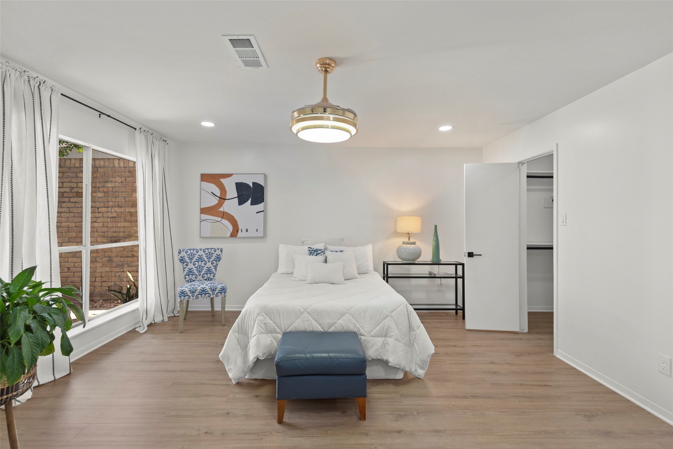 2019 Wilcrest Drive Property Photo 10