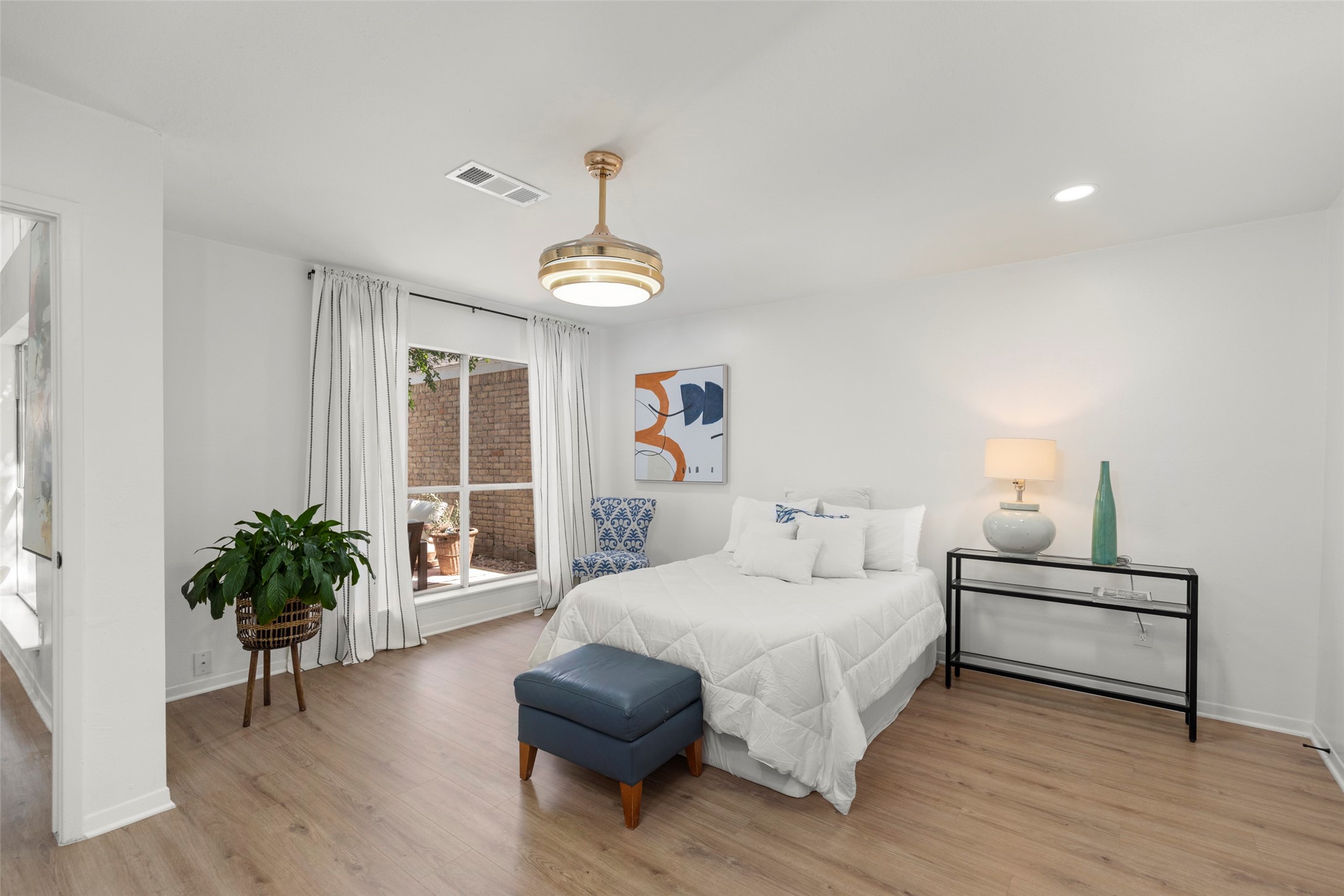 2019 Wilcrest Drive Property Photo 12