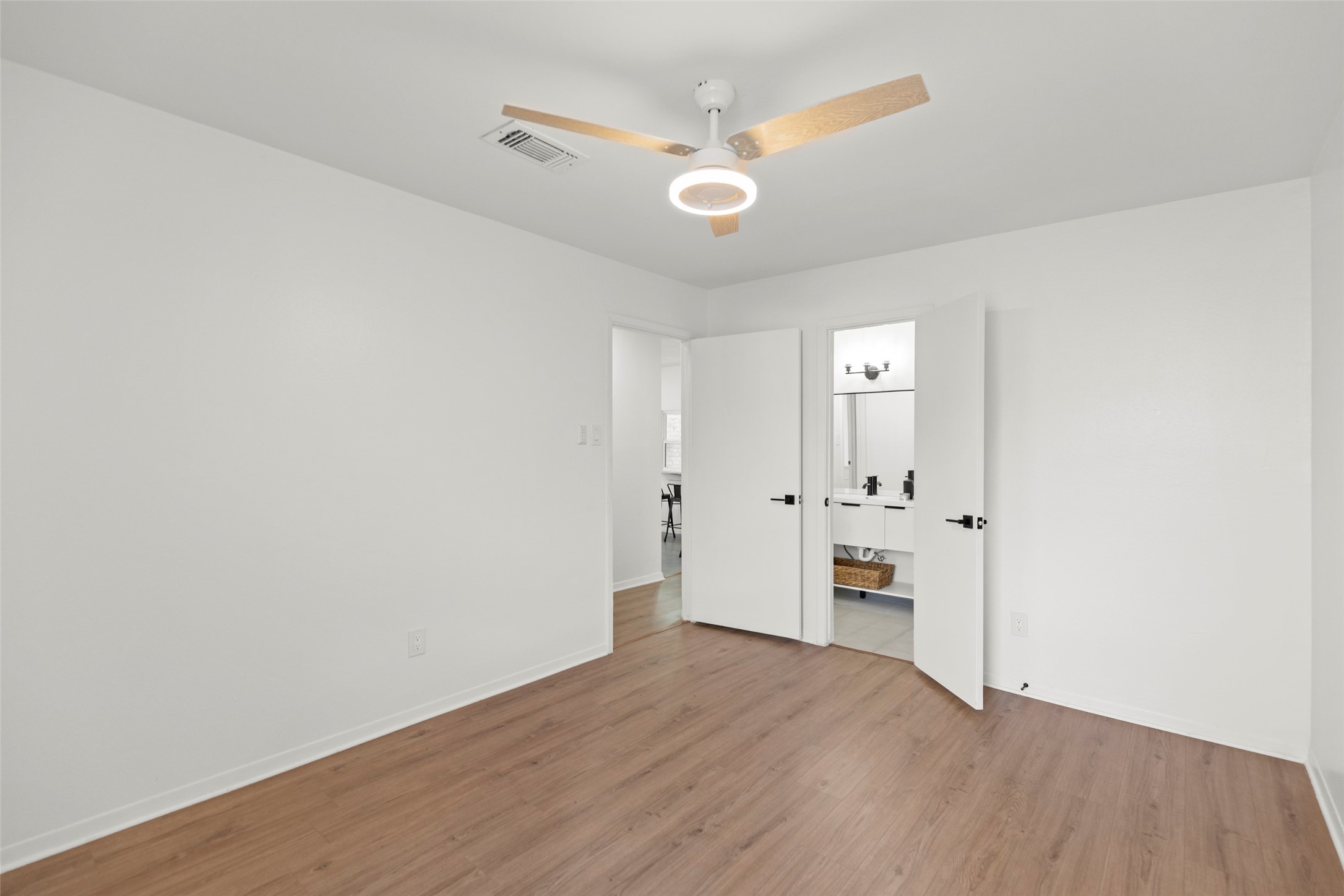 2019 Wilcrest Drive Property Photo 18