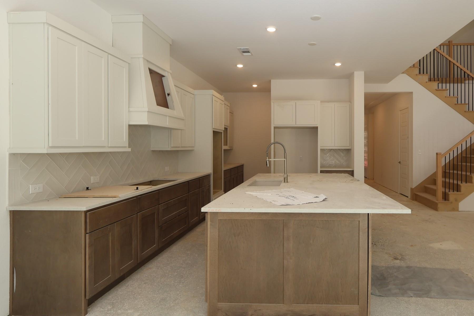 15703 Hoptree Heights Lane Property Photo 6