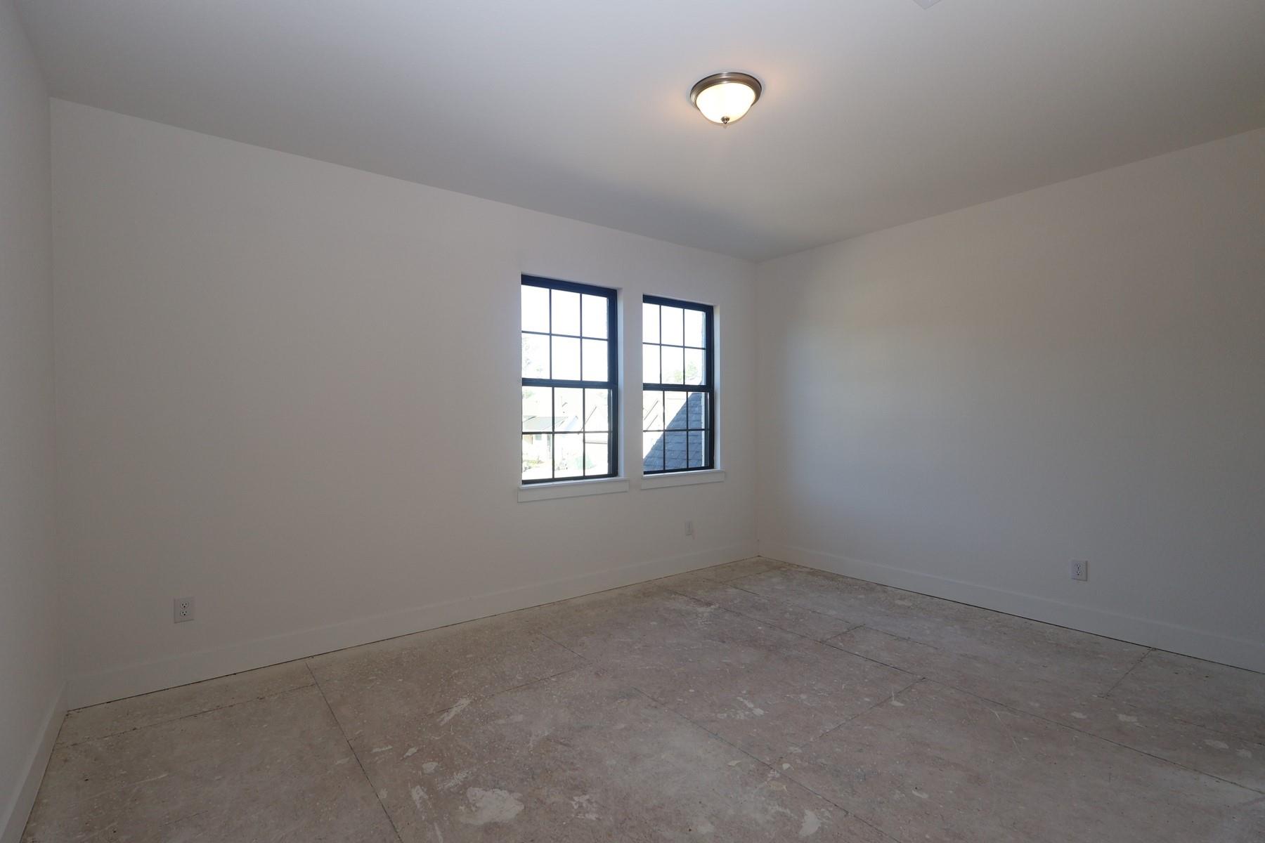 15703 Hoptree Heights Lane Property Photo 16