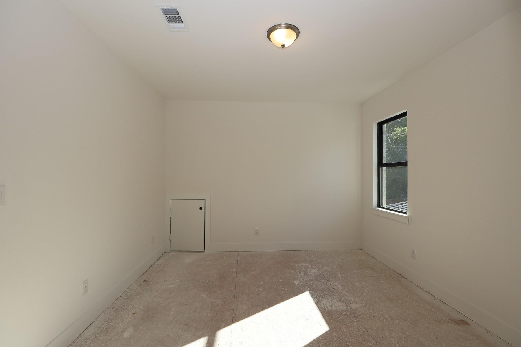 15703 Hoptree Heights Lane Property Photo 19