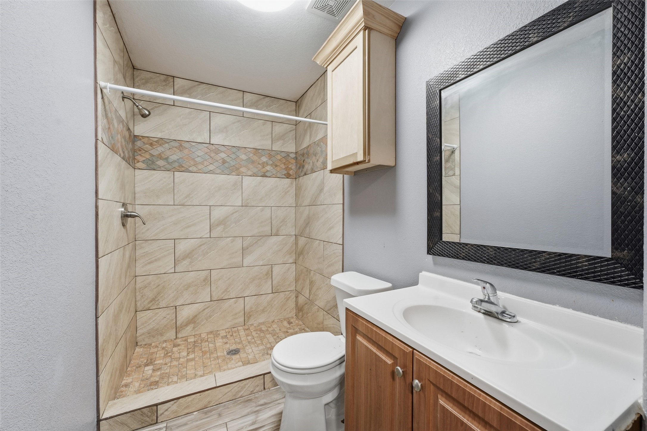 11375 Allwood Street Property Photo 6