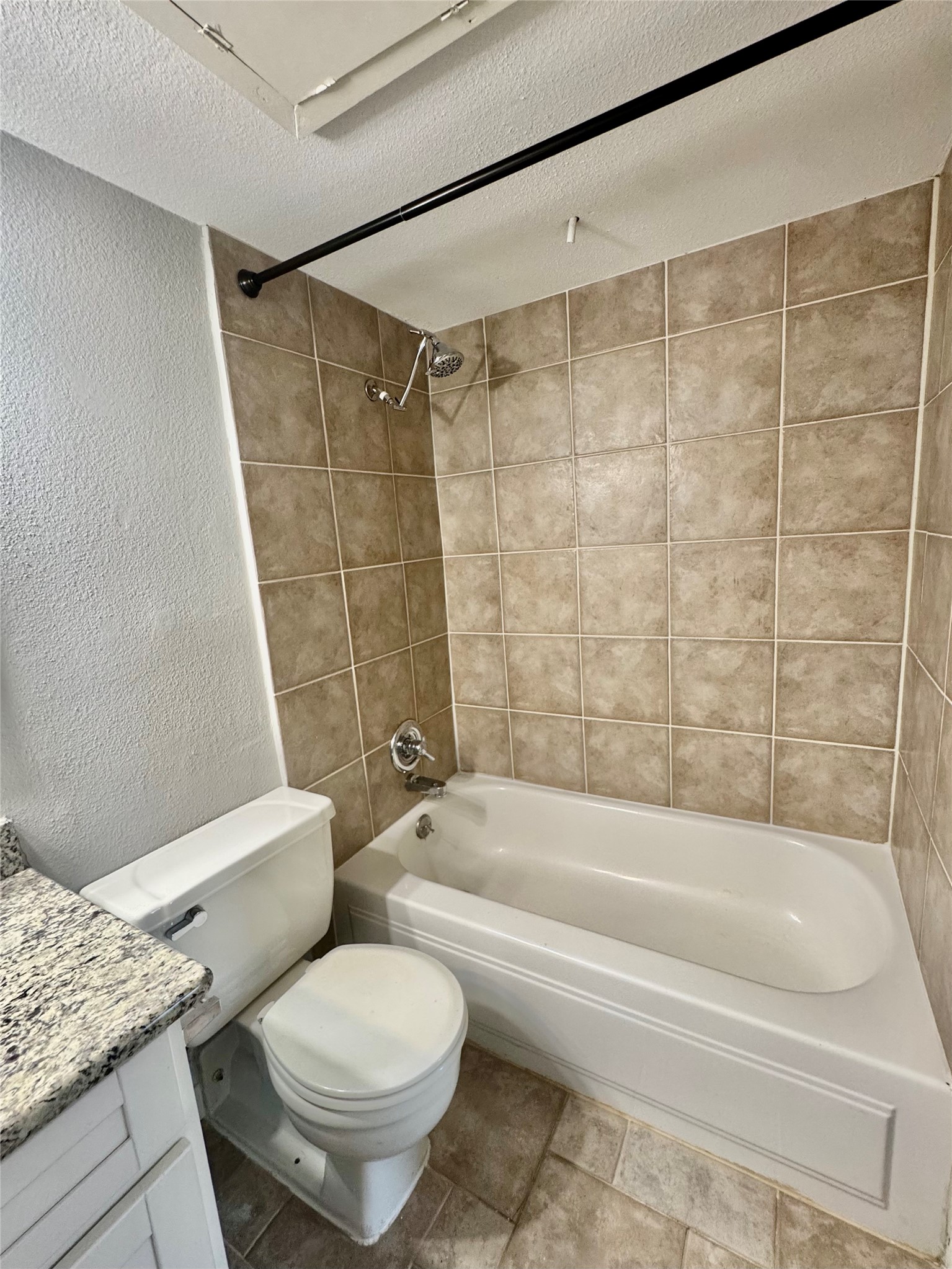 2425 Augusta Dr 59 Property Photo 19