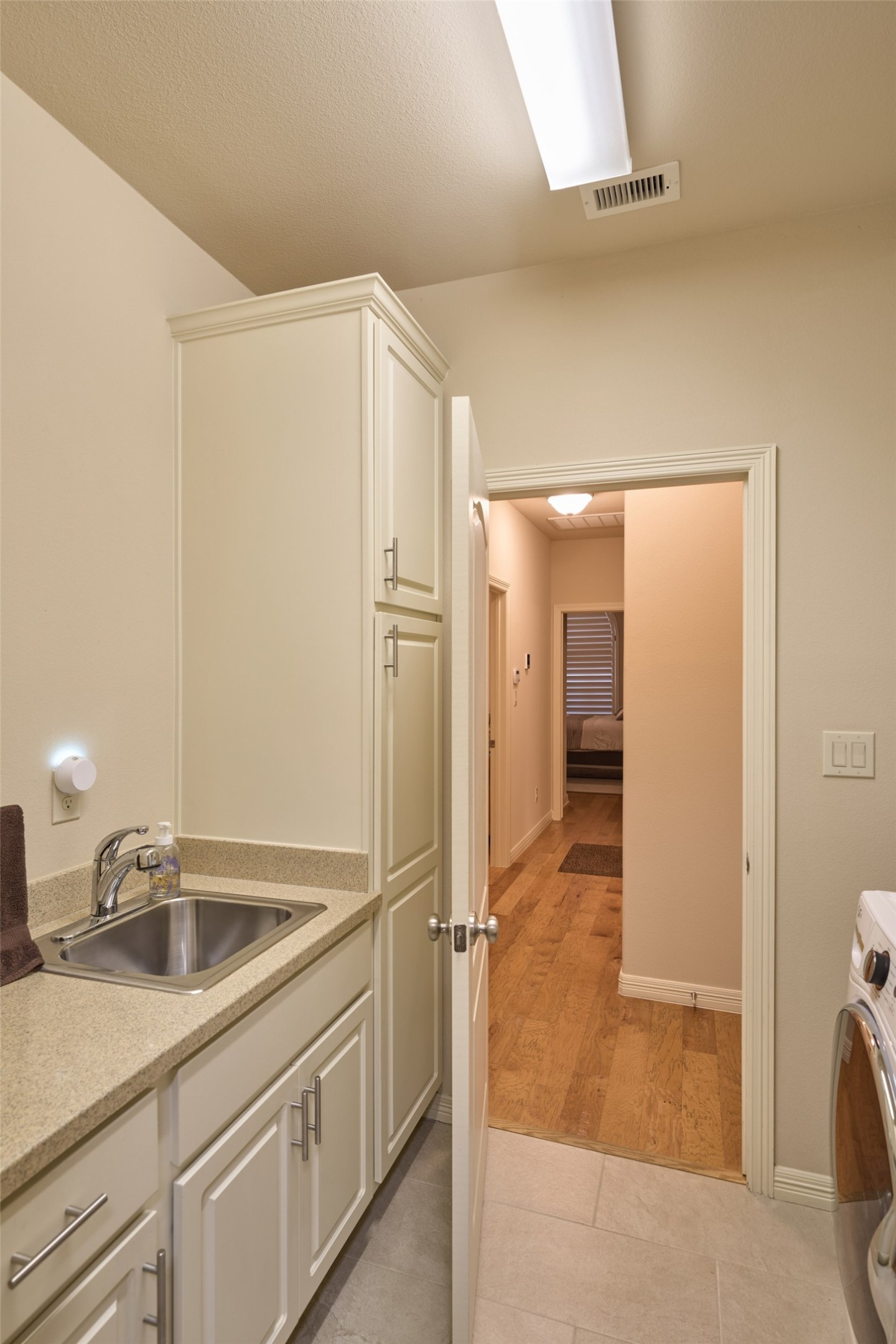 2706 Berners-lee Ave Court Property Photo 22