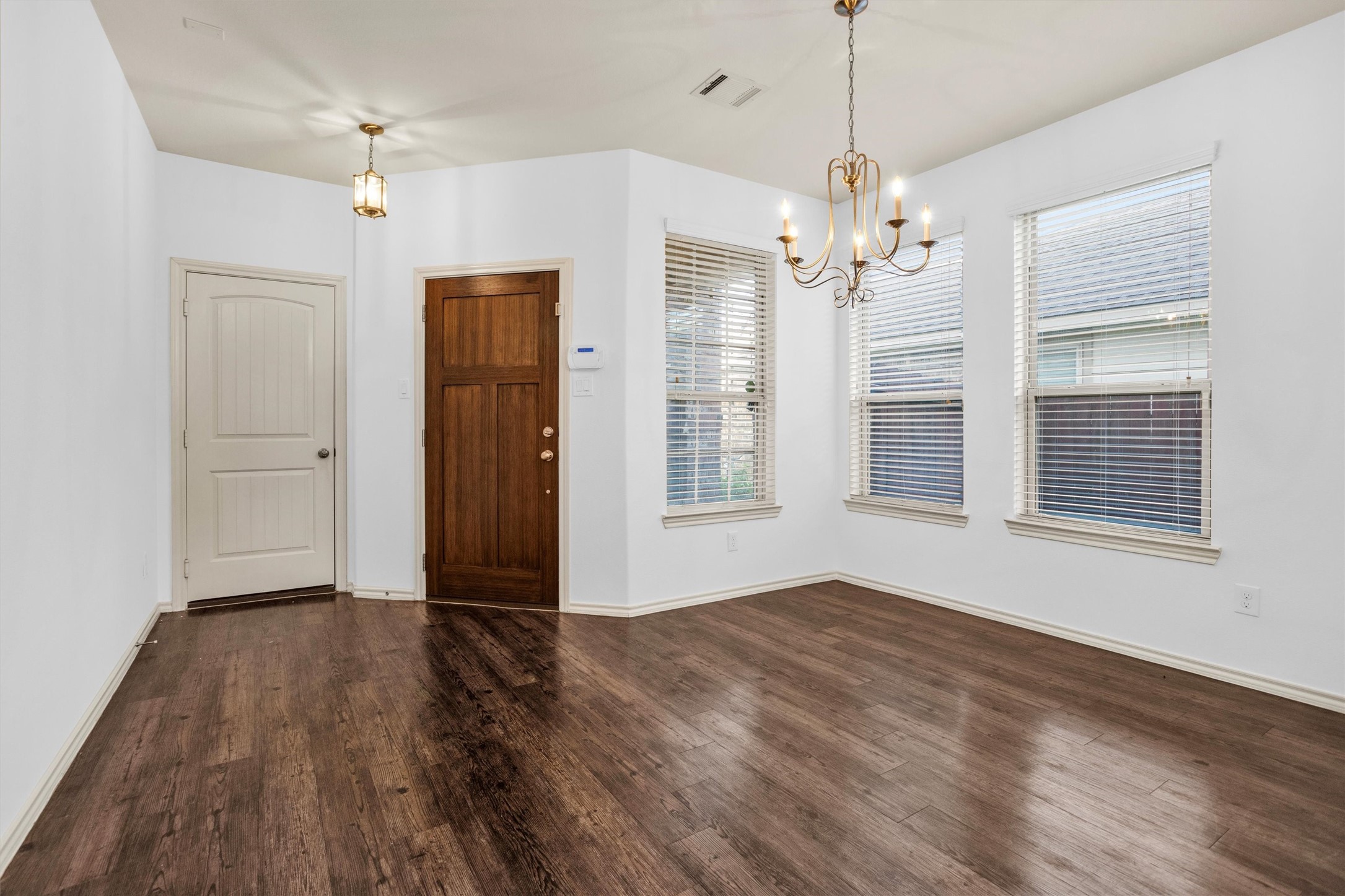 2730 Donellan Drive Property Photo 4