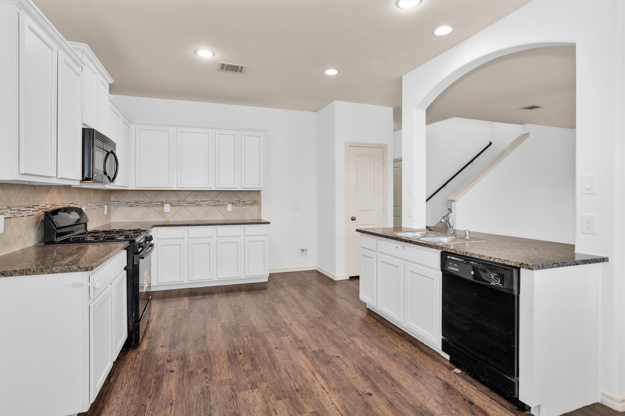 2730 Donellan Drive Property Photo 11