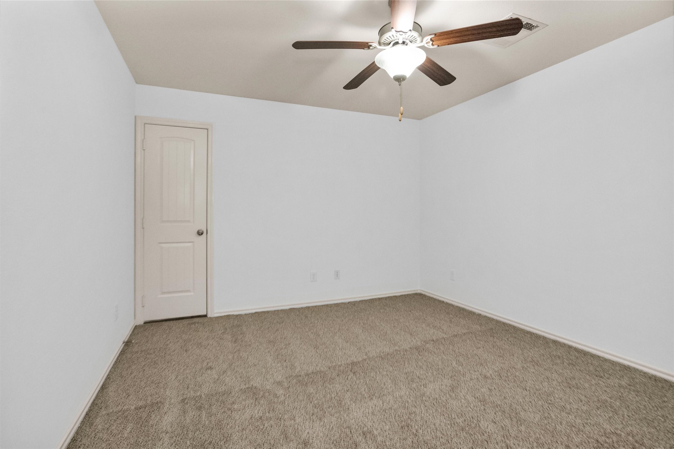 2730 Donellan Drive Property Photo 22