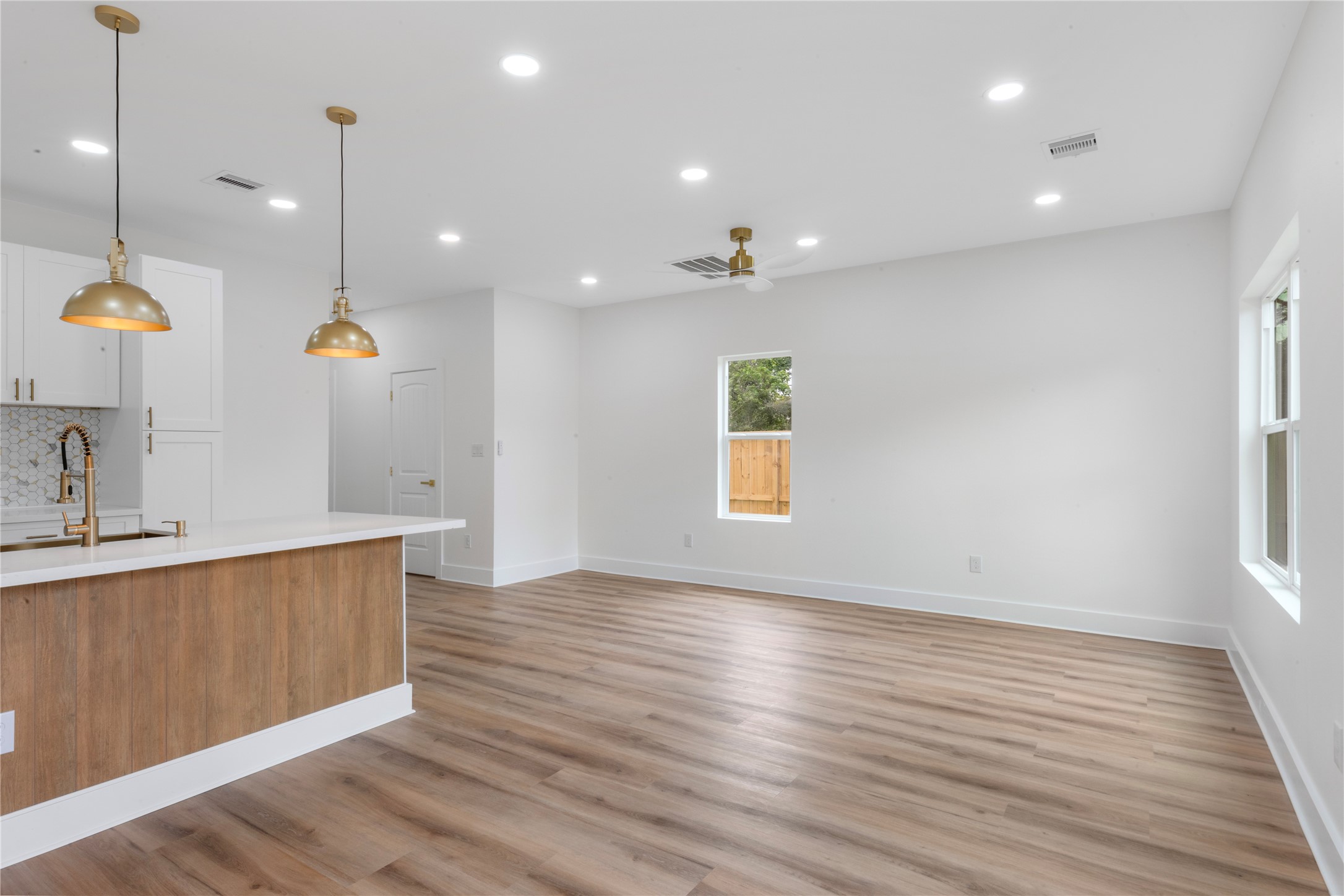 7117 Springdale Street B Property Photo 15