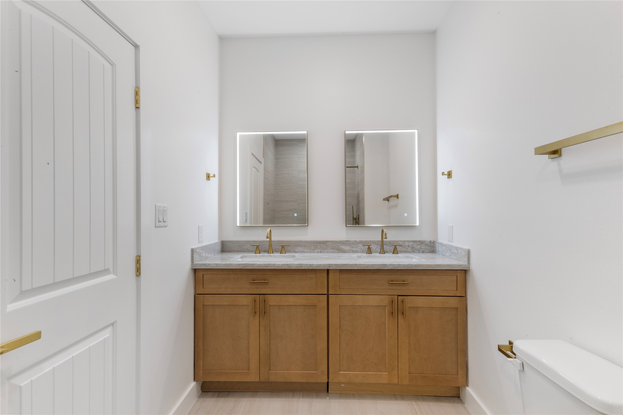 7117 Springdale Street B Property Photo 18