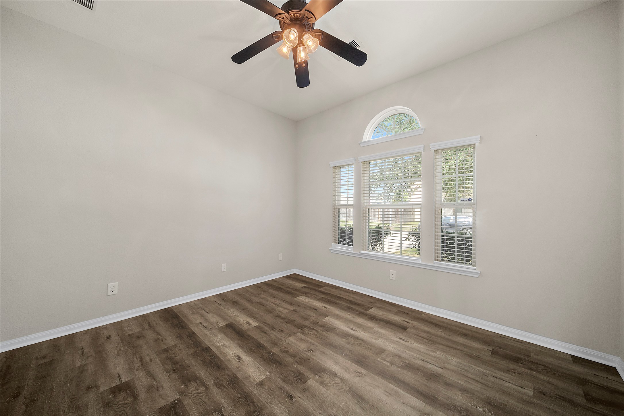20215 Towering Cypress Drive Property Photo 5