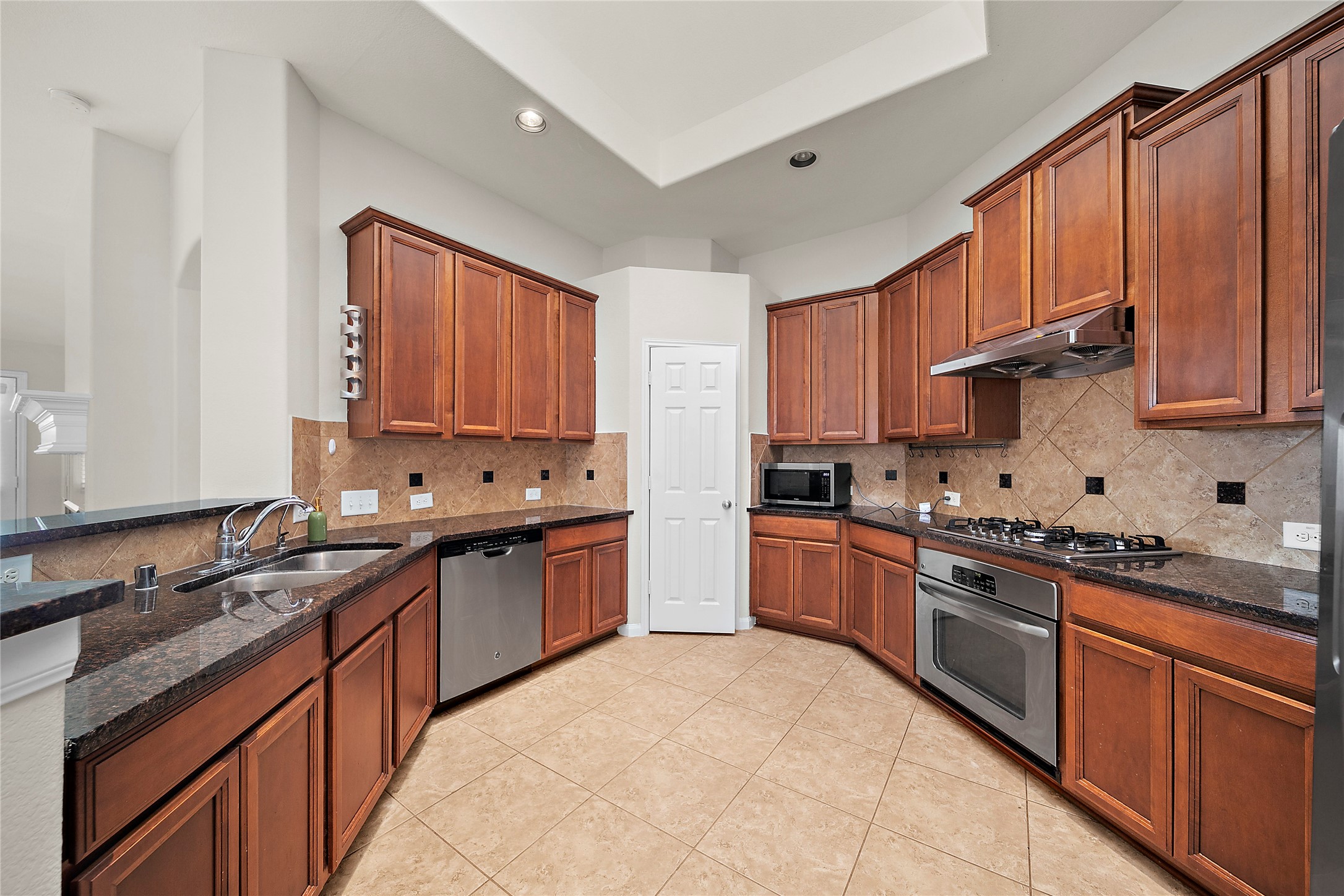20215 Towering Cypress Drive Property Photo 9