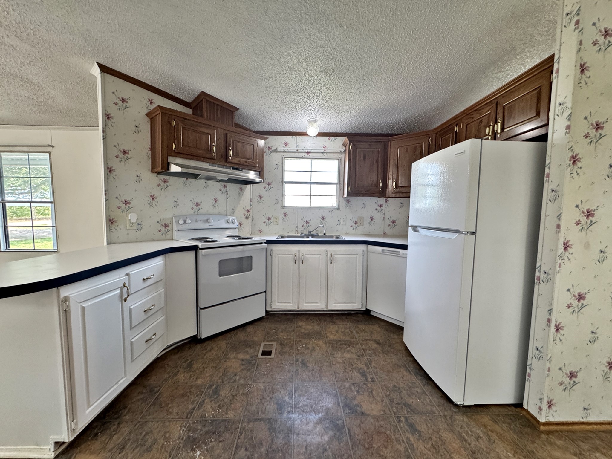 2478 Hintz Road Property Photo 4
