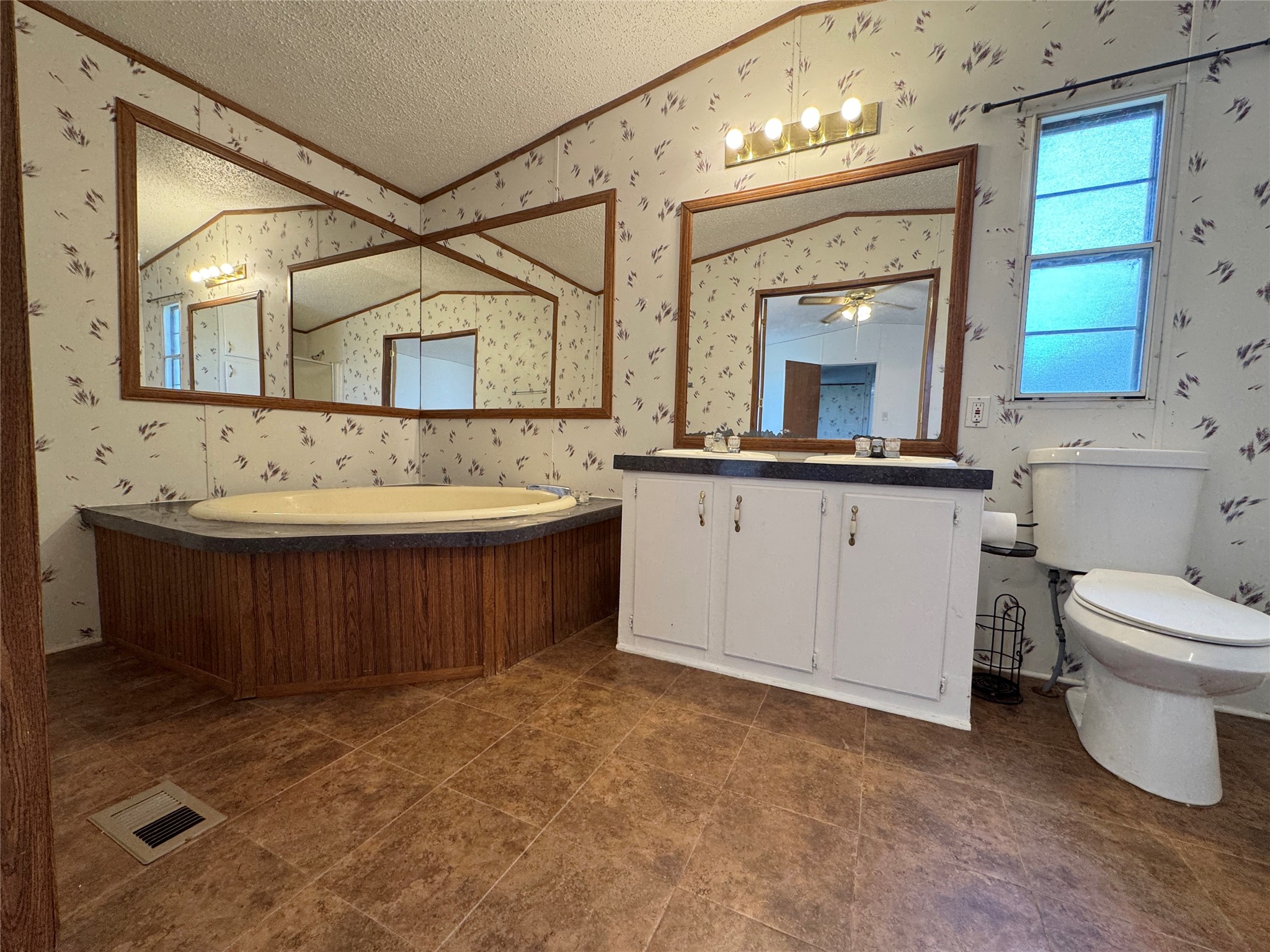 2478 Hintz Road Property Photo 8
