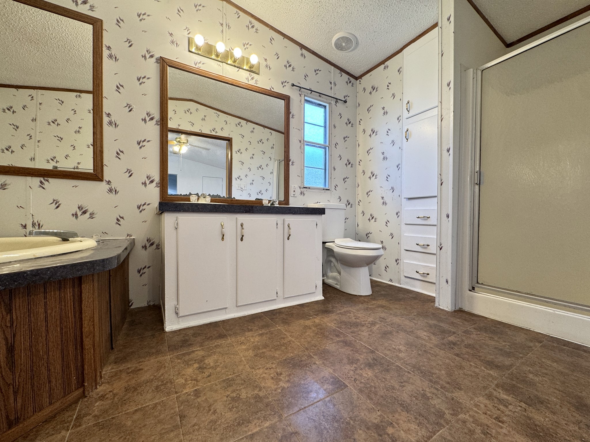 2478 Hintz Road Property Photo 9