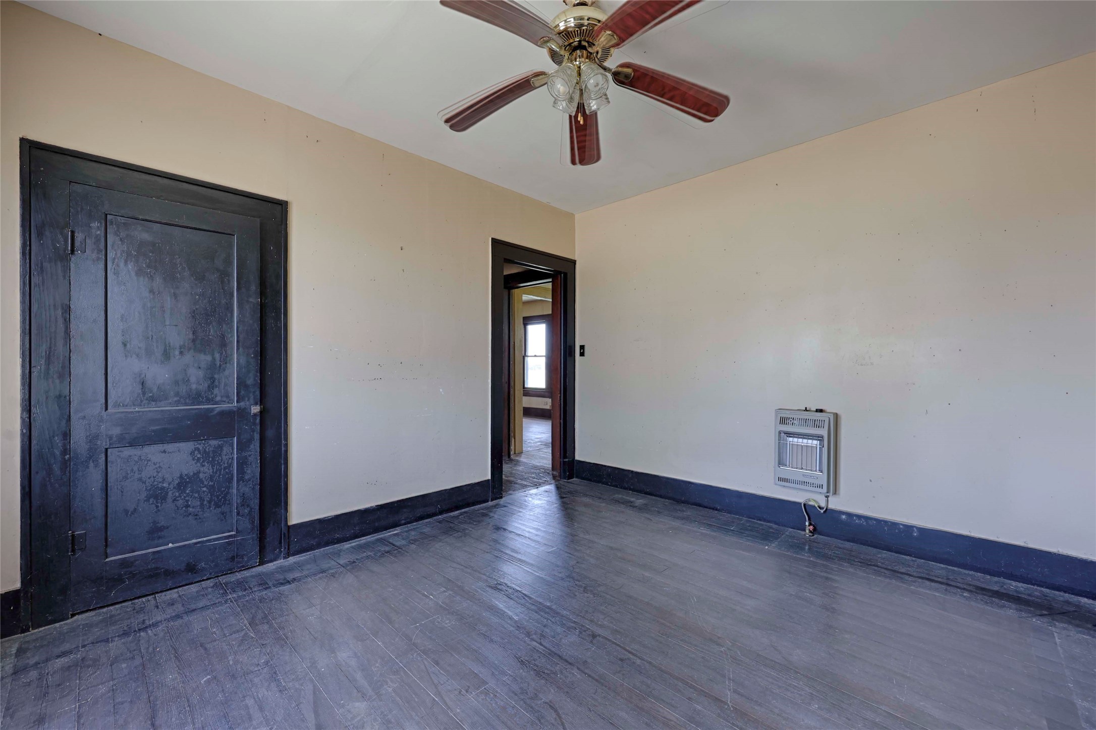 820 W Fairwinds Street Property Photo 15