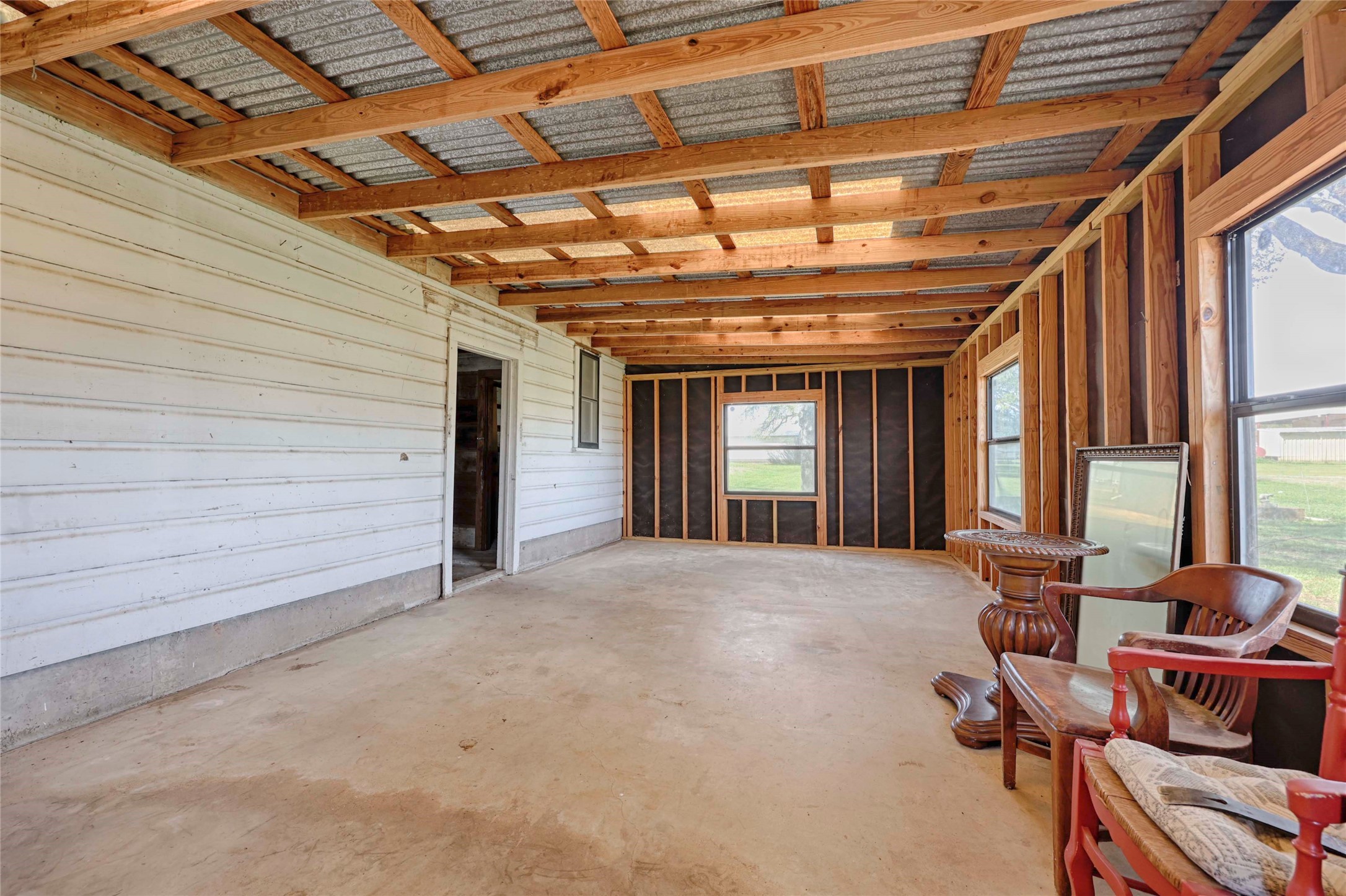 820 W Fairwinds Street Property Photo 18