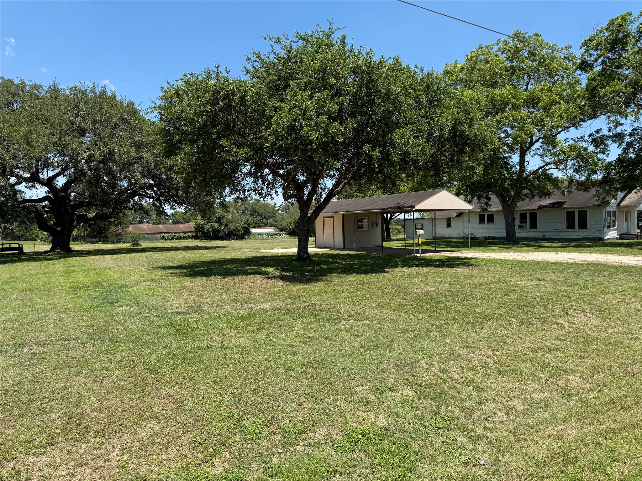 820 W Fairwinds Street Property Photo 35