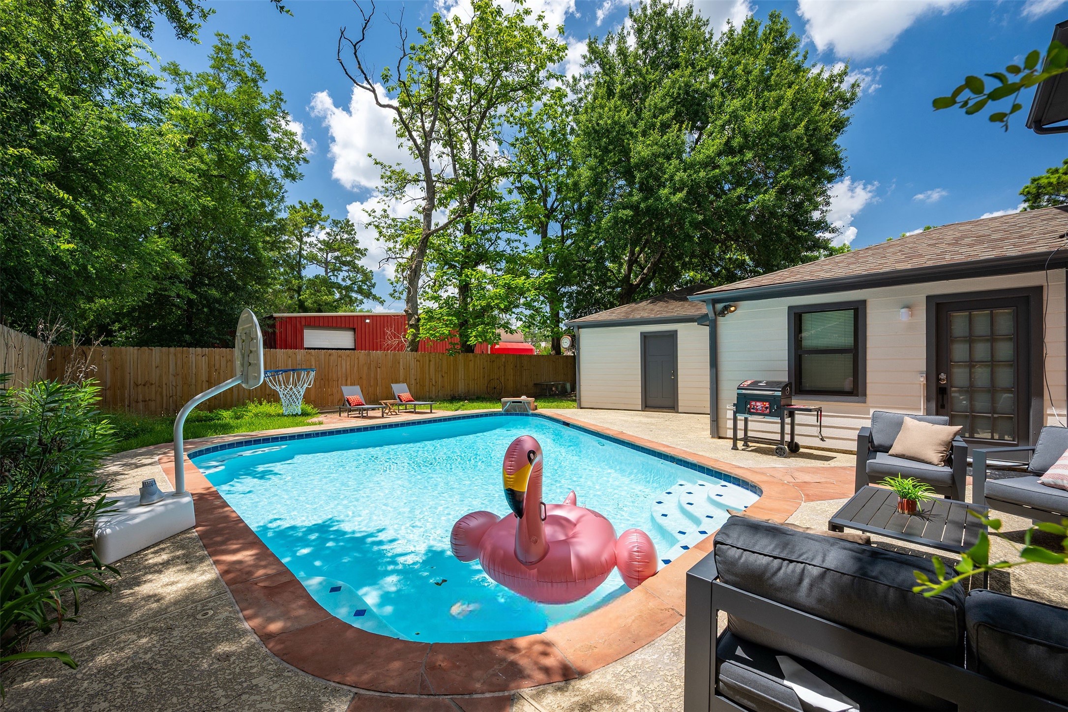 4827 Elmbrook Drive Property Photo 4