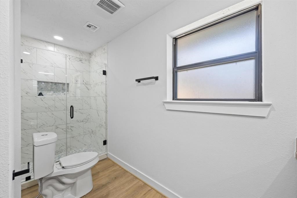 4827 Elmbrook Drive Property Photo 30