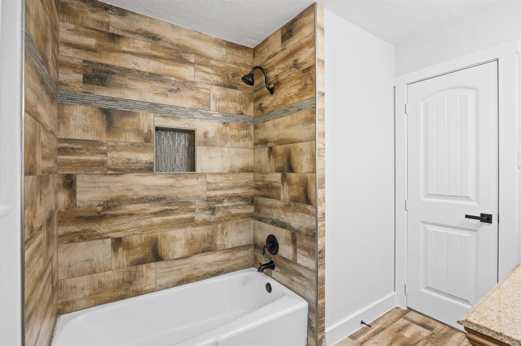 4827 Elmbrook Drive Property Photo 39