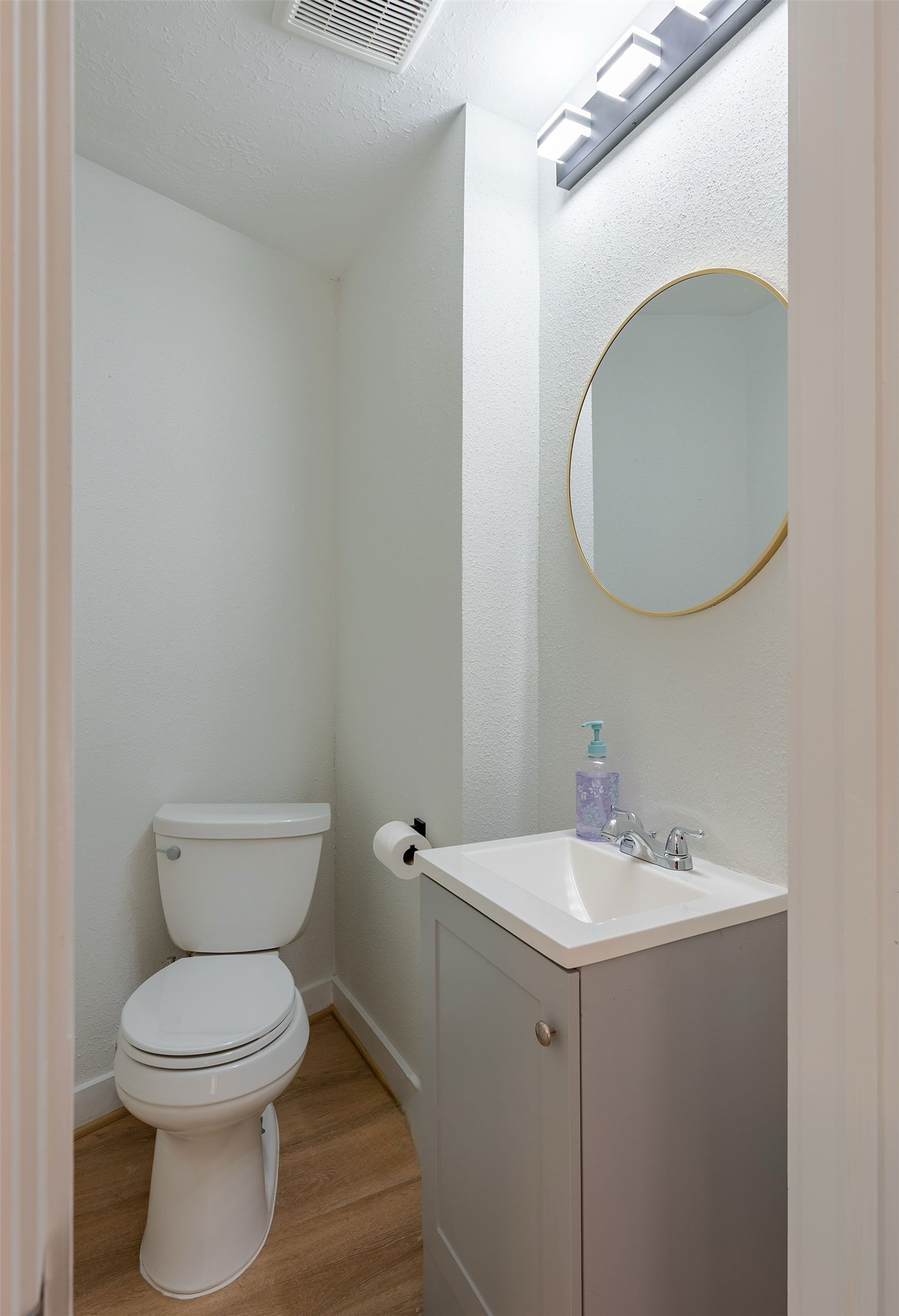 4827 Elmbrook Drive Property Photo 47