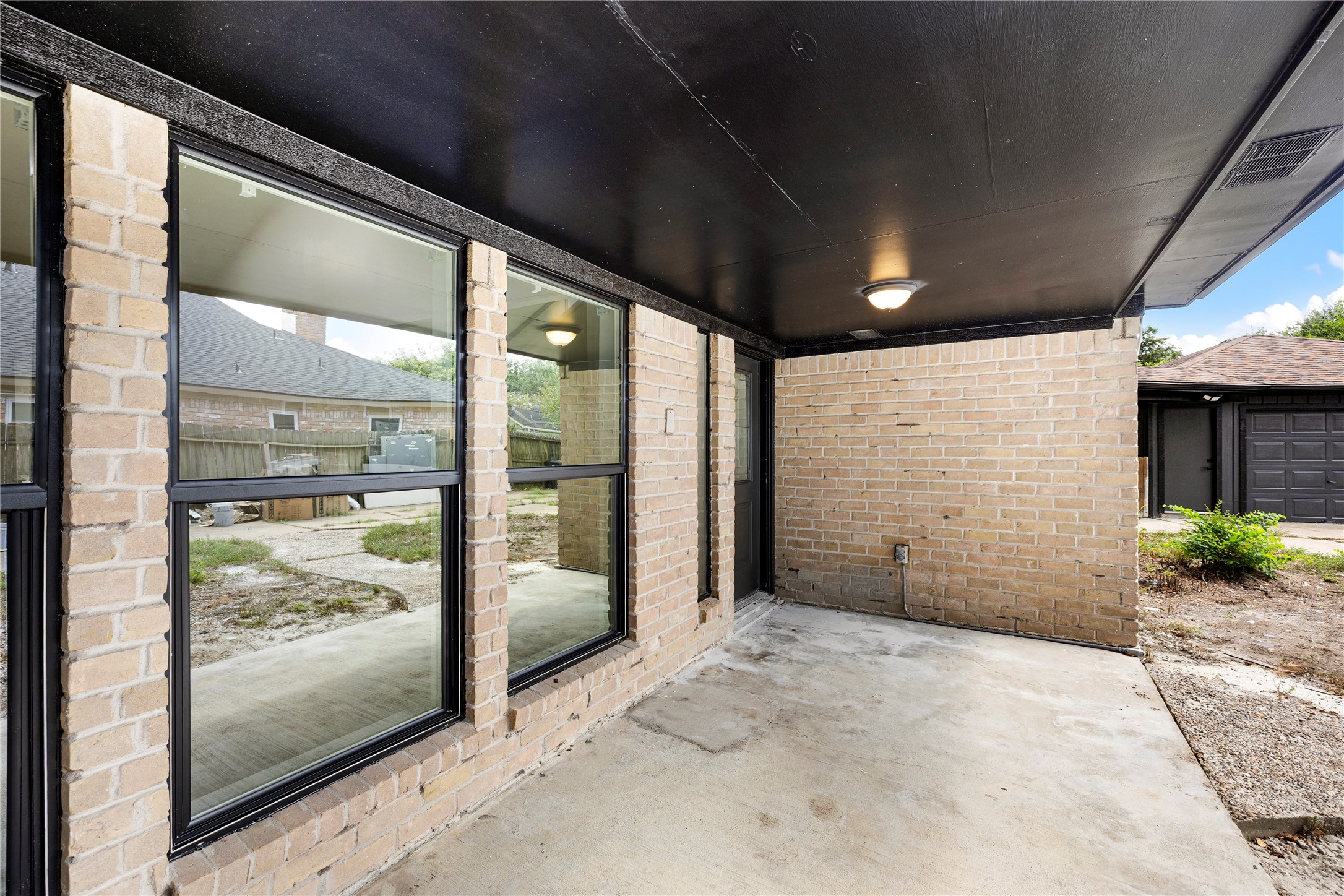 10907 Braes Forest Drive Property Photo 2