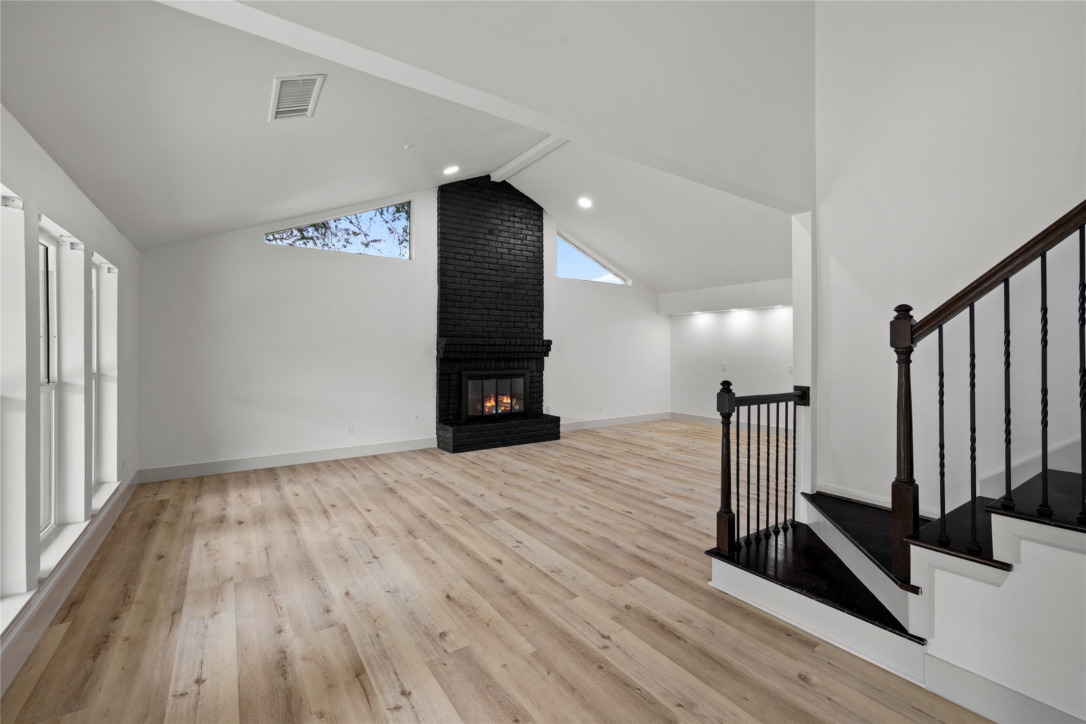 10907 Braes Forest Drive Property Photo 3