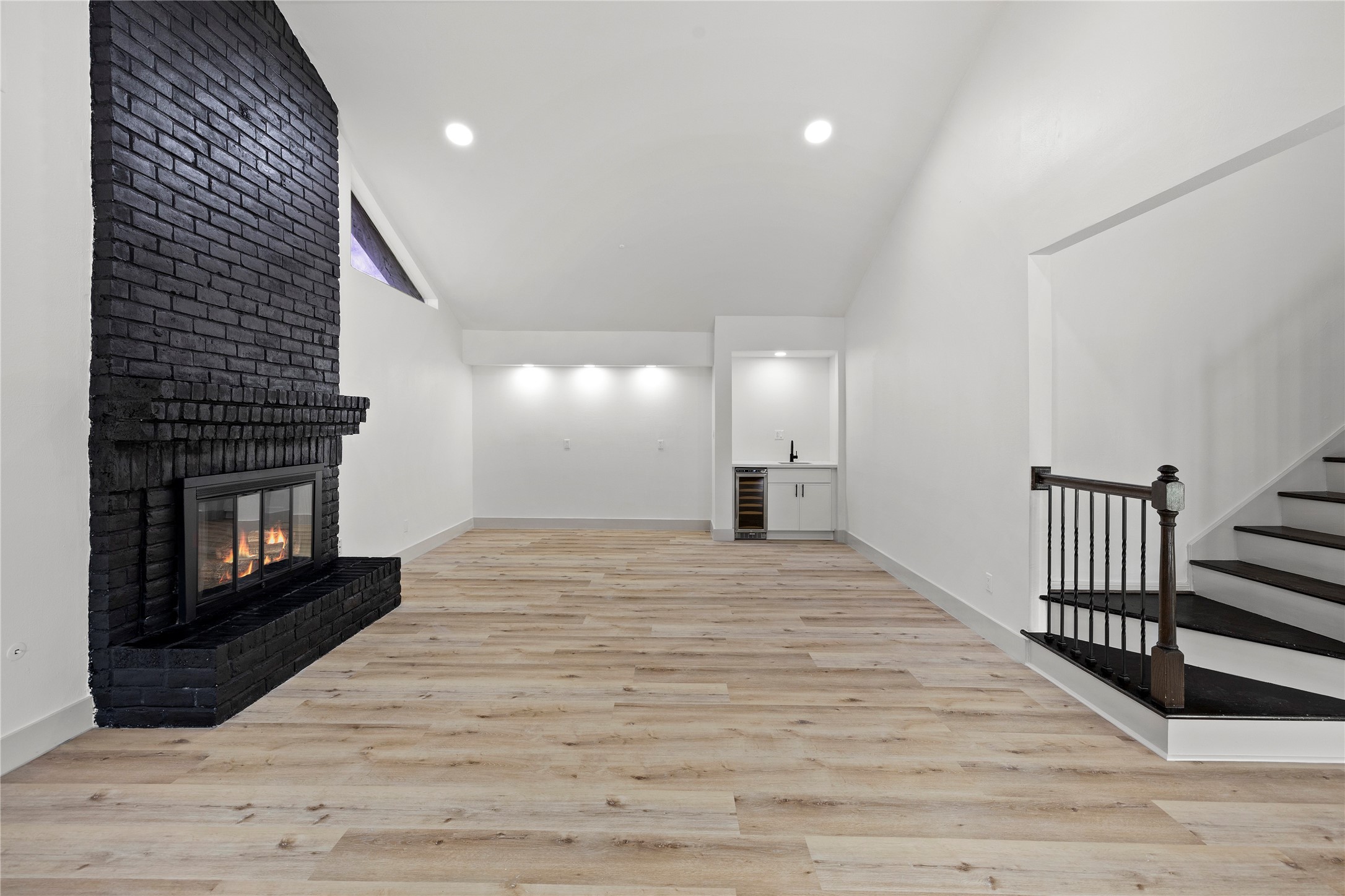 10907 Braes Forest Drive Property Photo 4