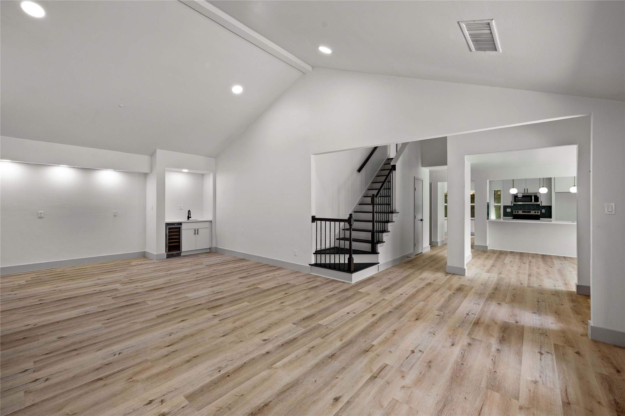 10907 Braes Forest Drive Property Photo 5