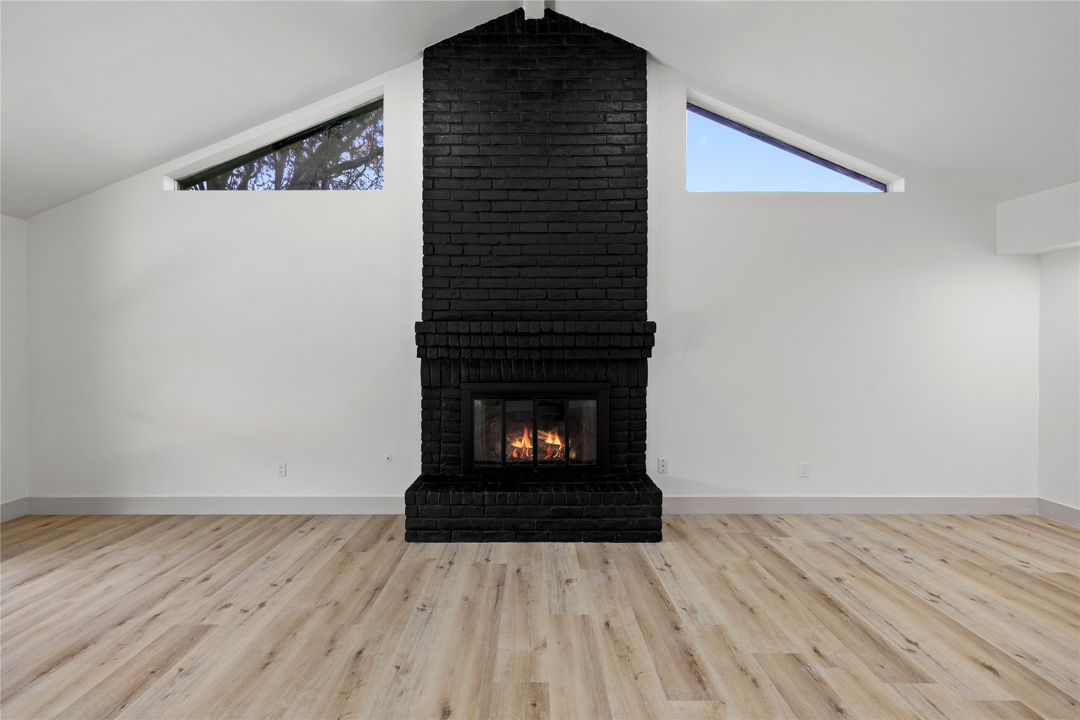 10907 Braes Forest Drive Property Photo 6
