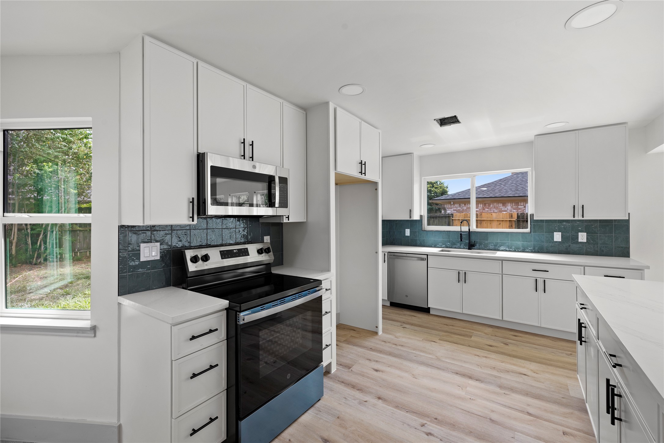 10907 Braes Forest Drive Property Photo 16