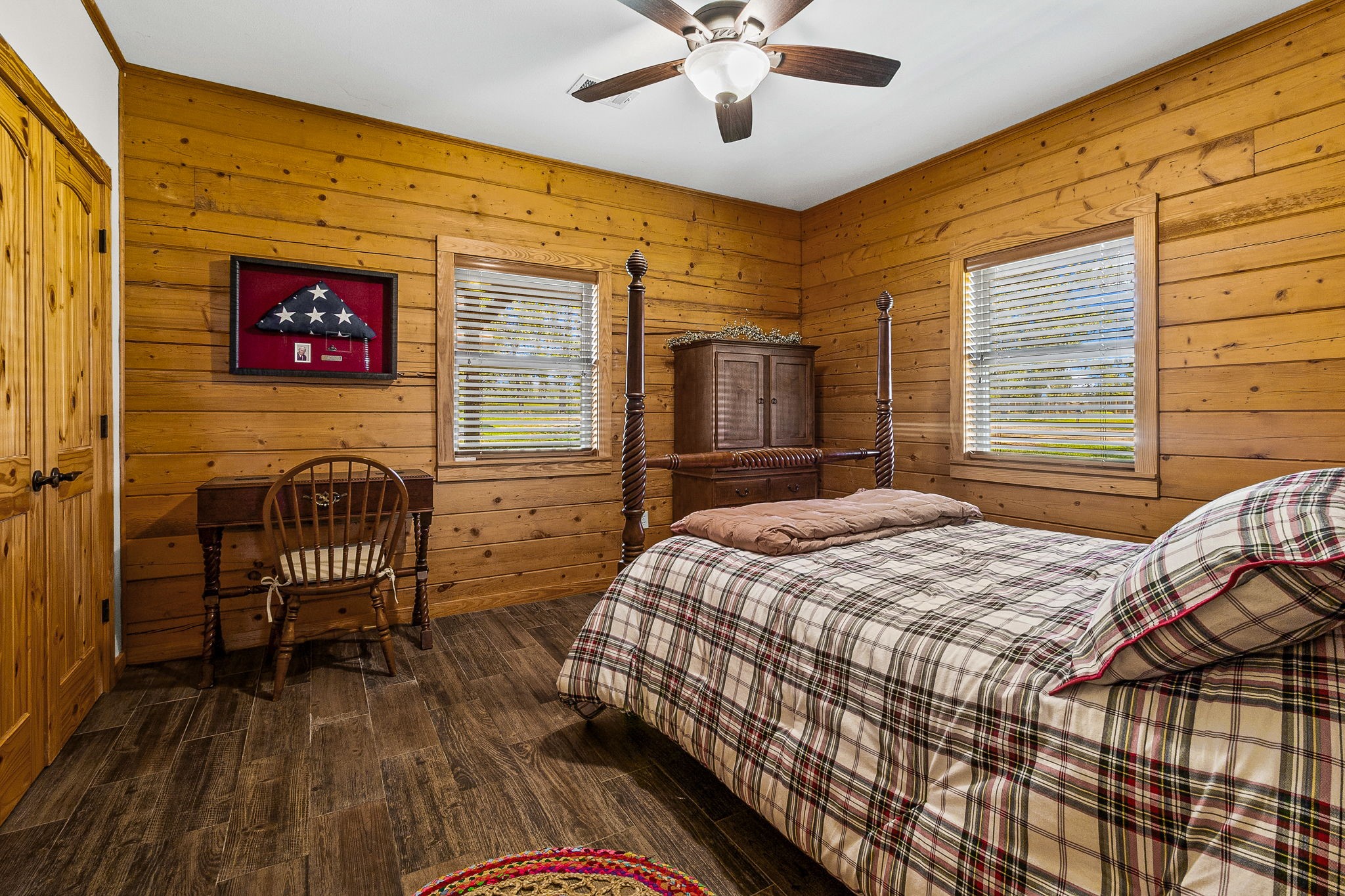 276 Evening Shade Property Photo 15