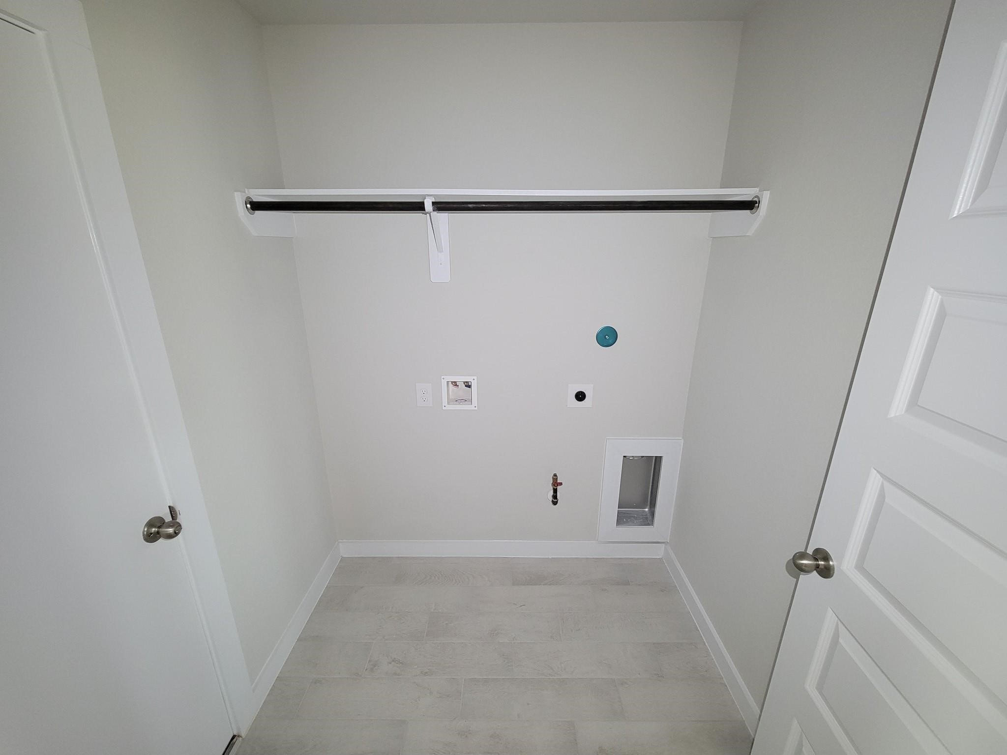 902 Cold Snow Drive Property Photo 16