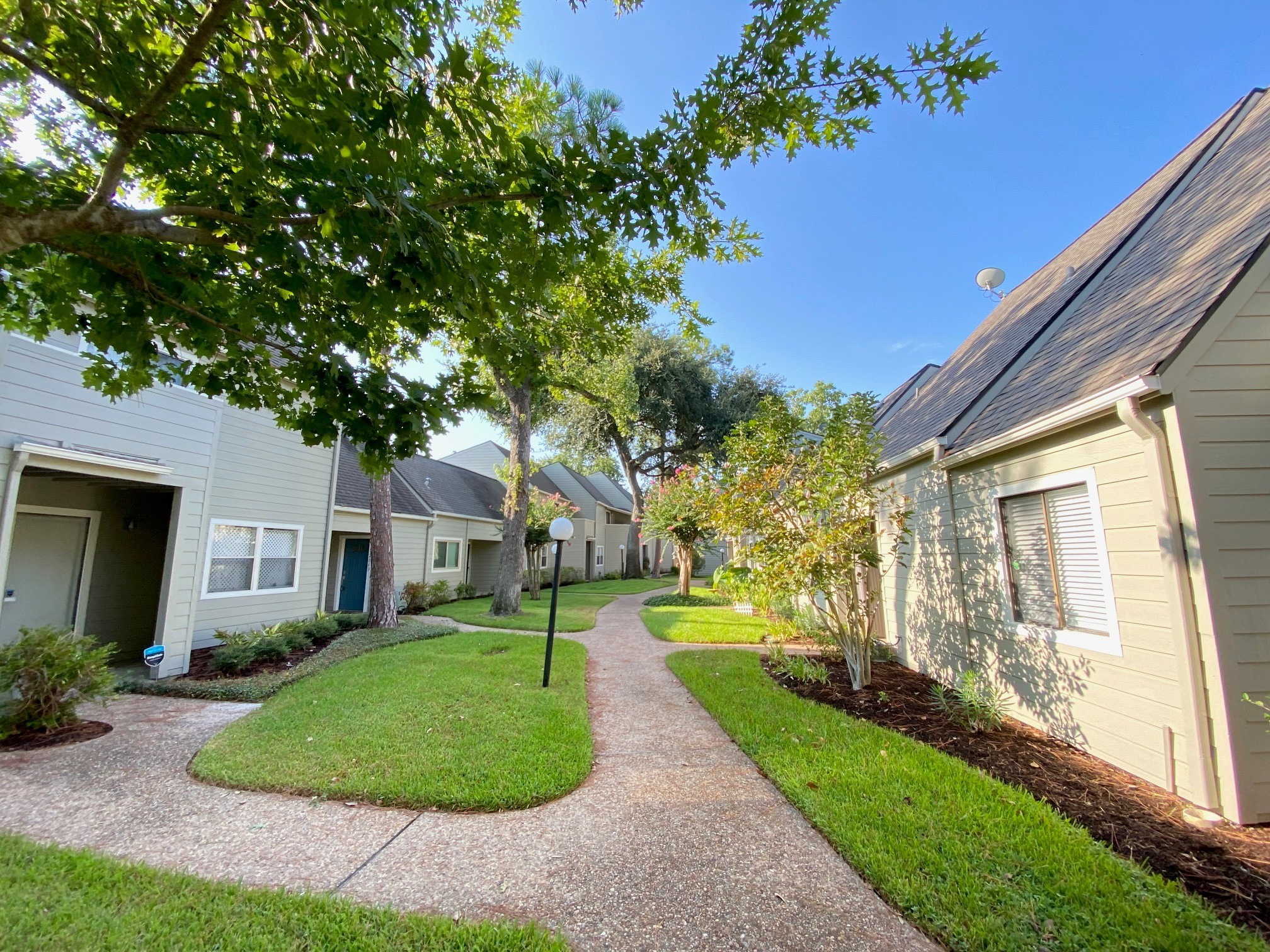 12843 Briarwest Circle Property Photo 3