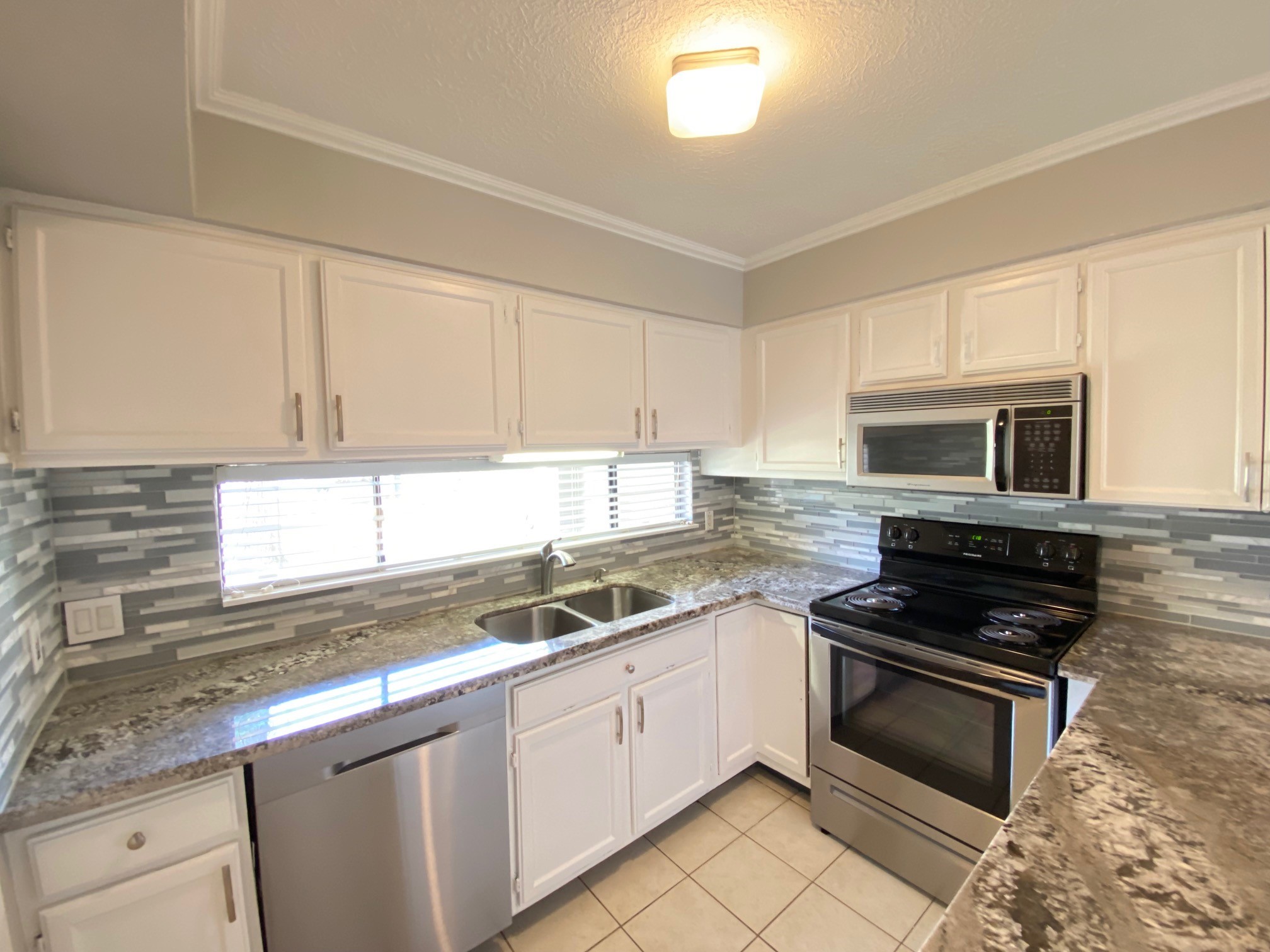 12843 Briarwest Circle Property Photo 7