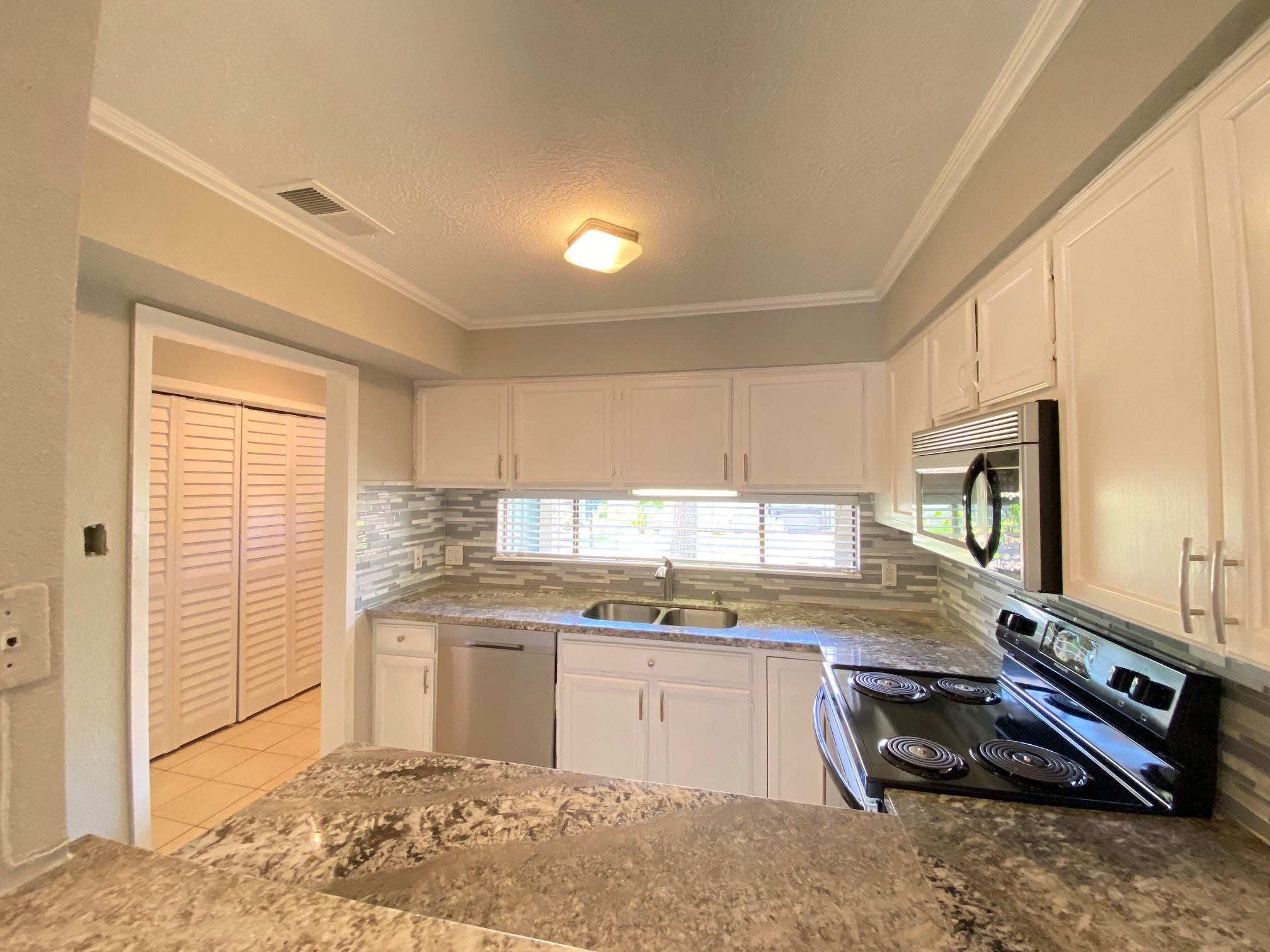 12843 Briarwest Circle Property Photo 9