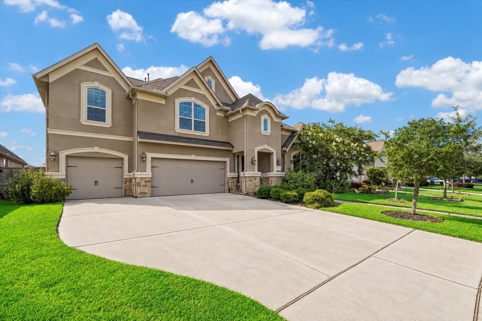 6031 Granite Shadow Lane Property Photo 4