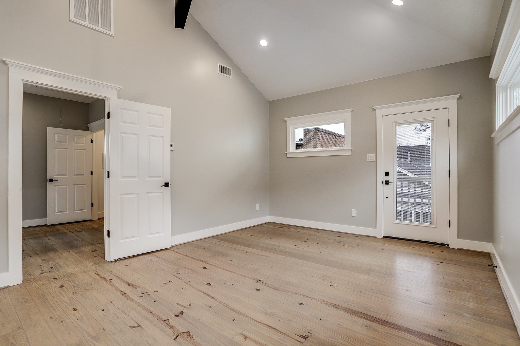415 E 27th Street A Property Photo 2