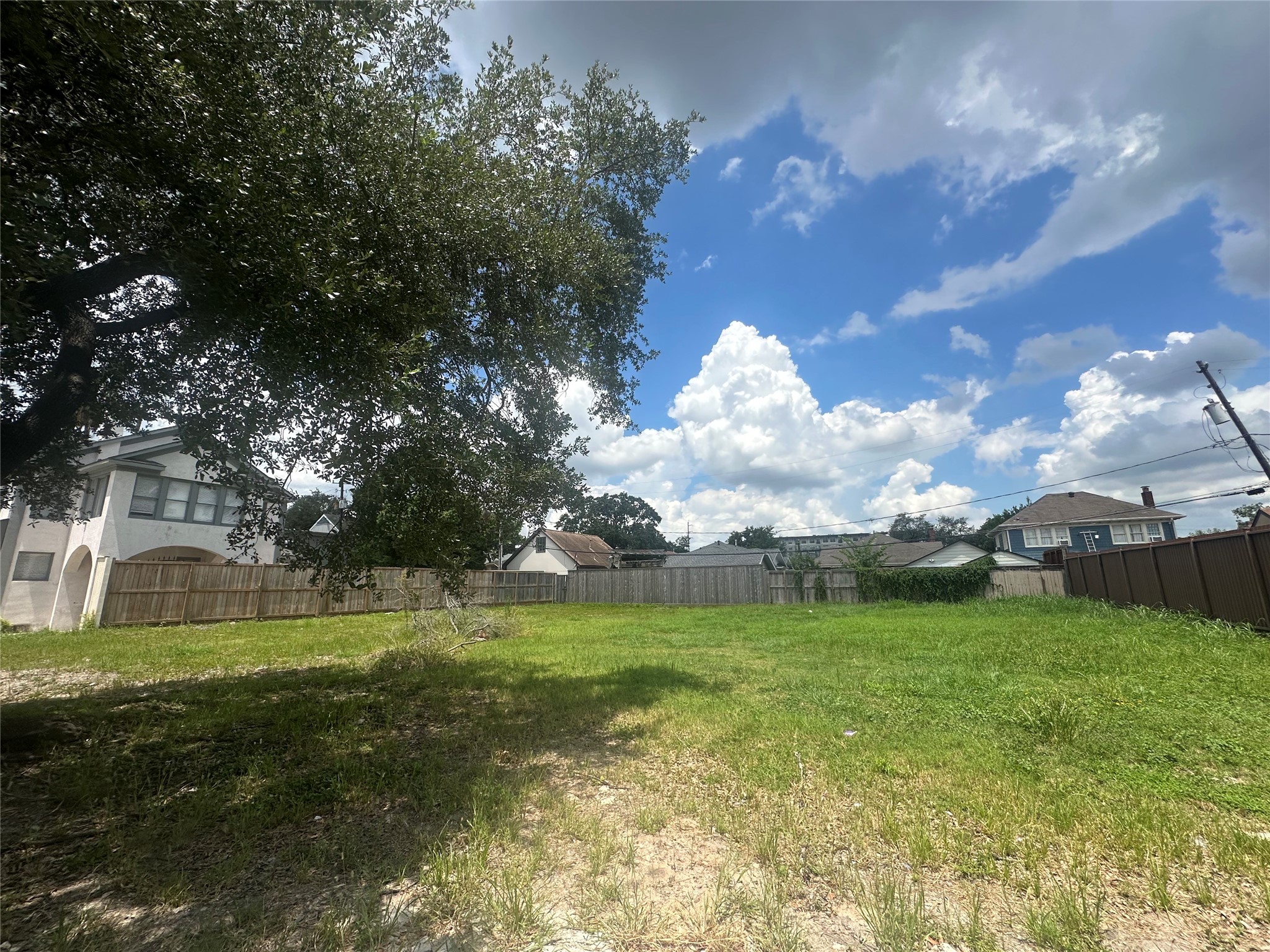 1648 Richmond Avenue Property Photo 1