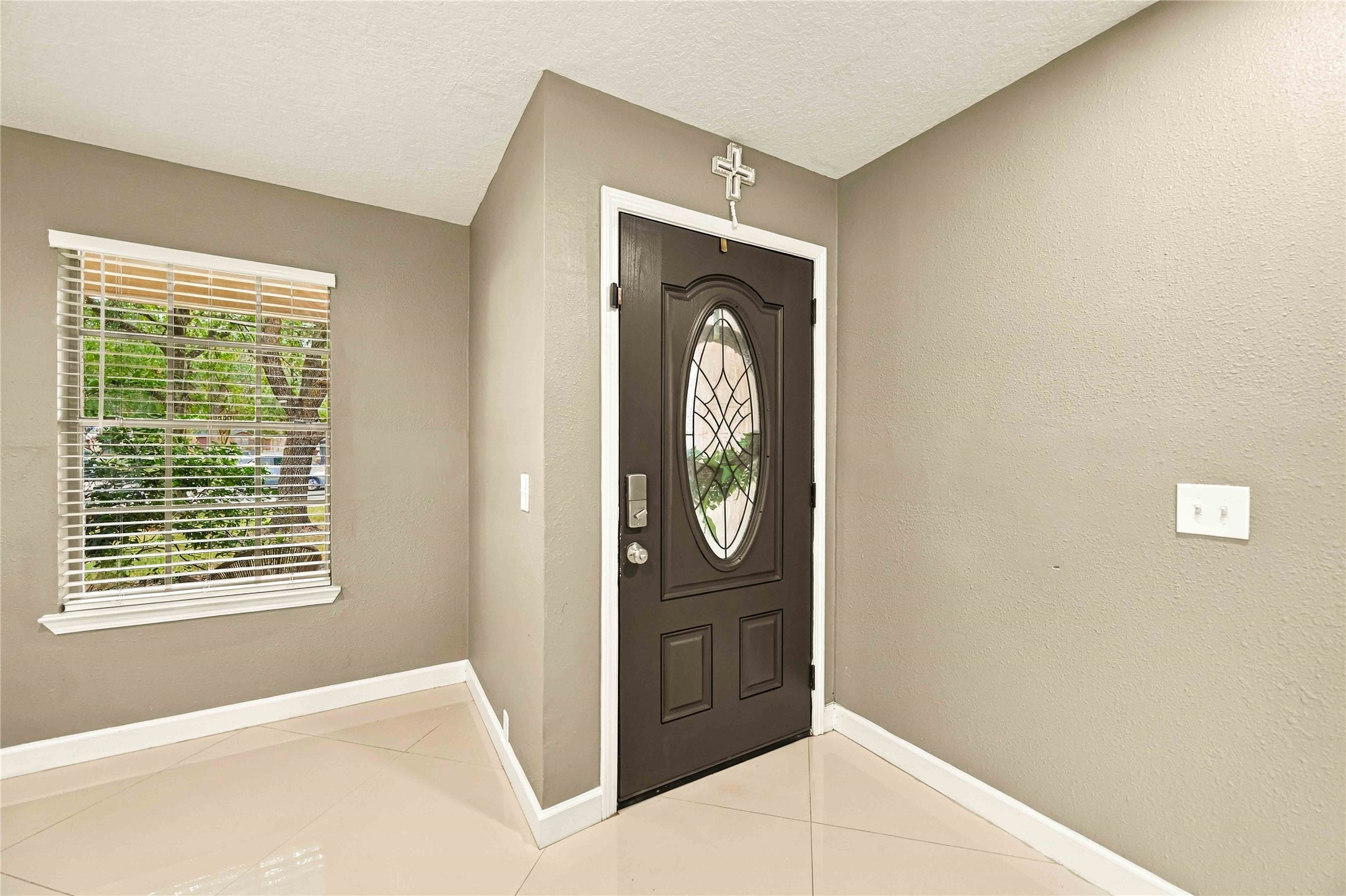 19711 Canyon Gate Court Property Photo 6