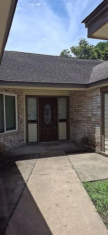 12007 Fairpoint Drive Property Photo 3
