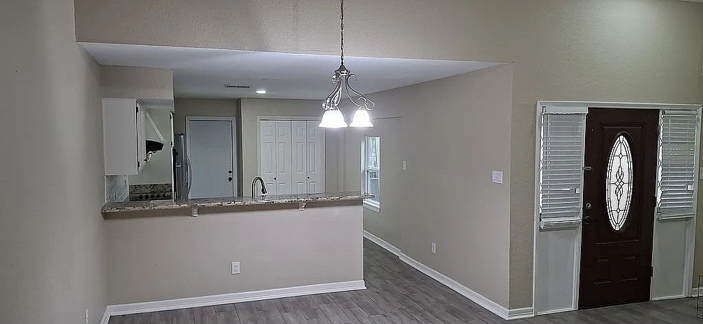 12007 Fairpoint Drive Property Photo 5