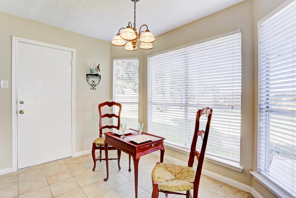 21702 N Tangle Creek Lane Property Photo 8