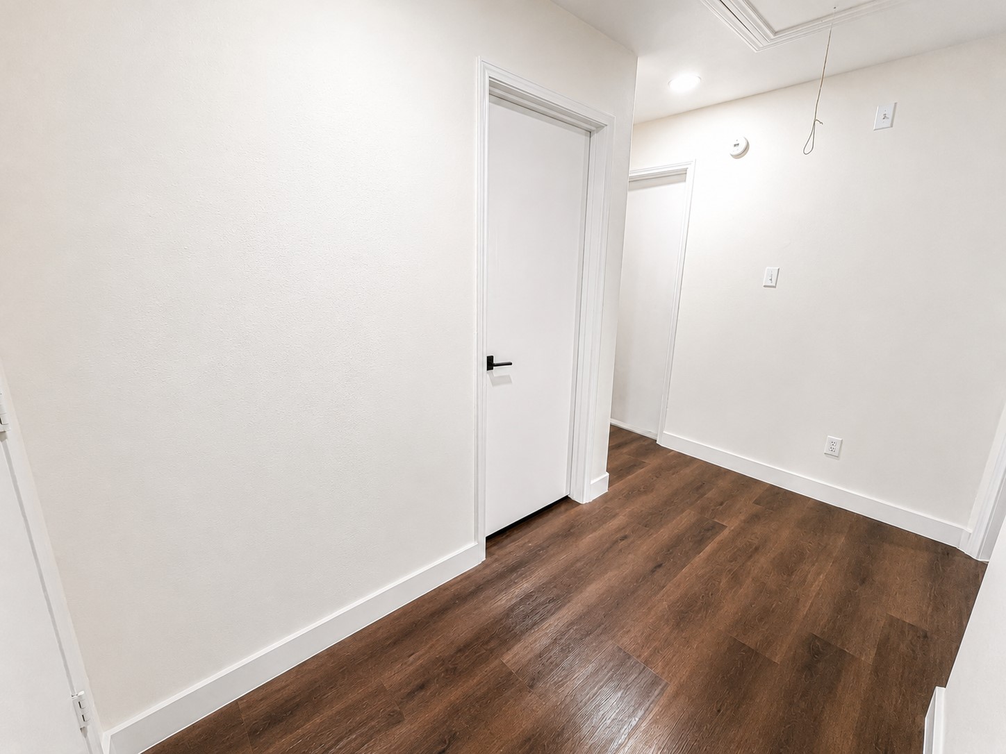 2106 Lakeshore Forest Court Property Photo 17