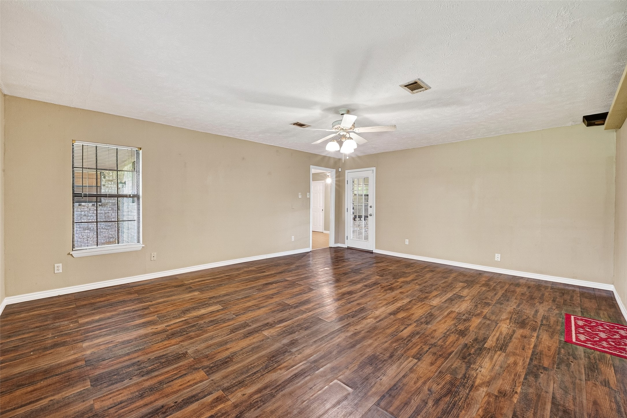 210 Woodhaven Street Property Photo 9