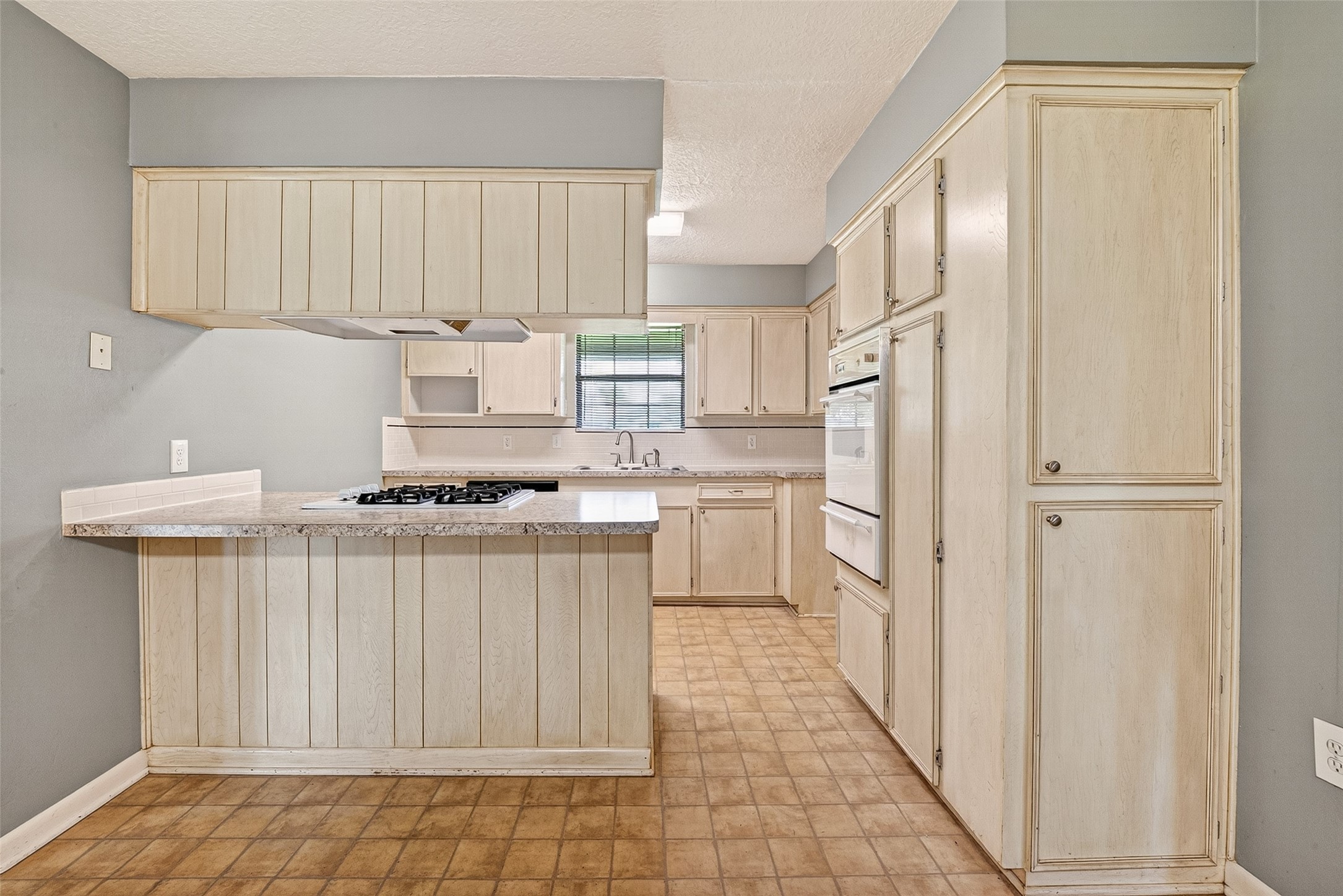 210 Woodhaven Street Property Photo 14