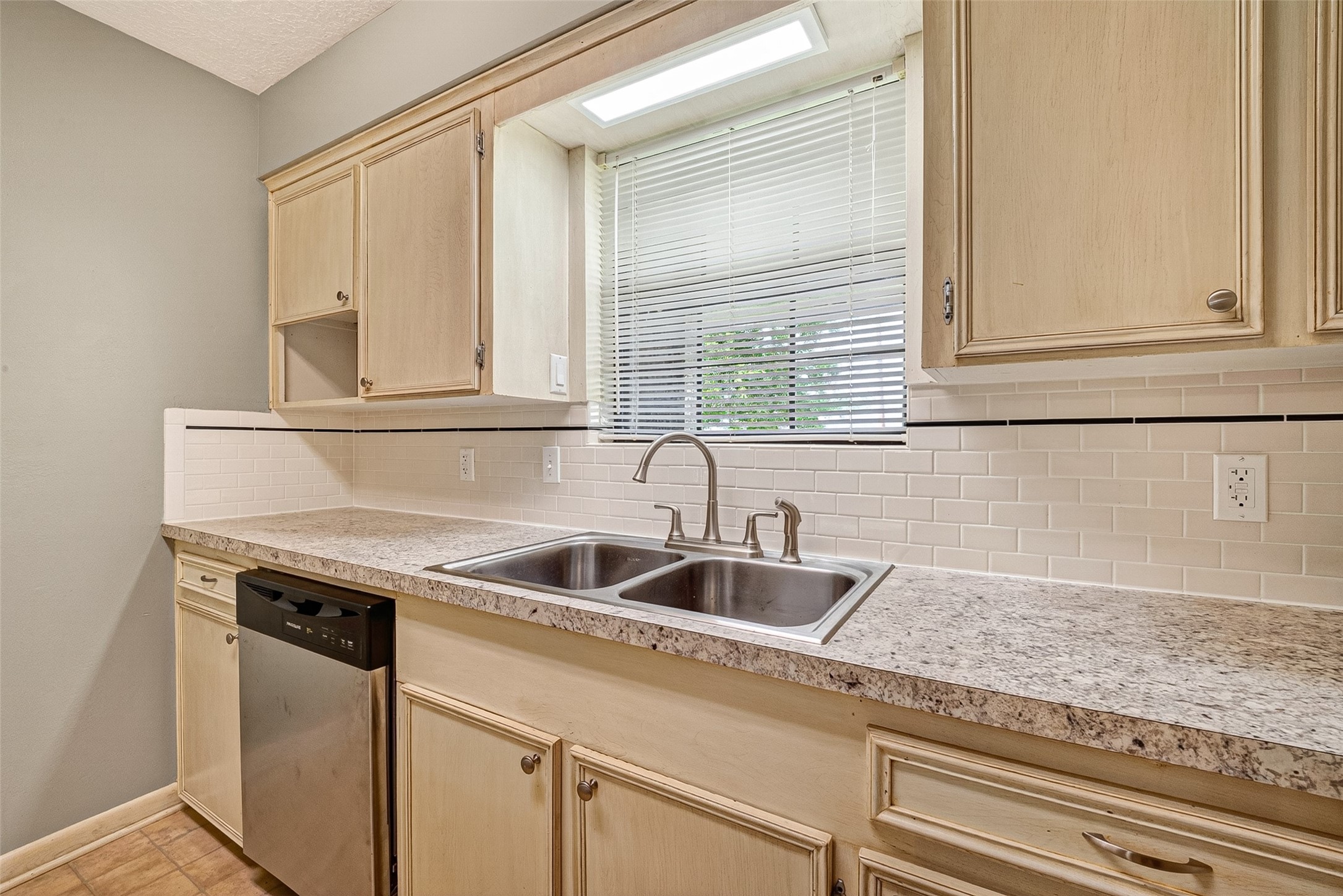 210 Woodhaven Street Property Photo 21