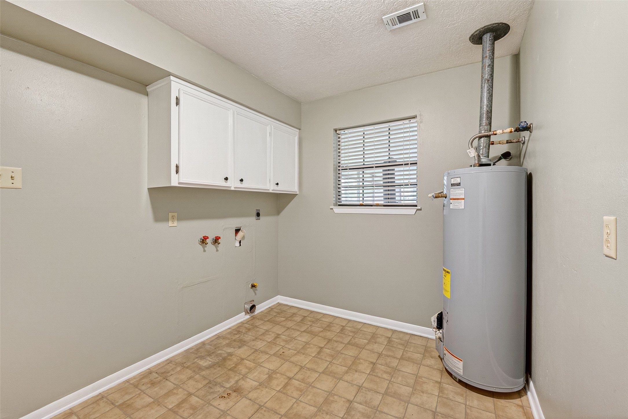 210 Woodhaven Street Property Photo 29
