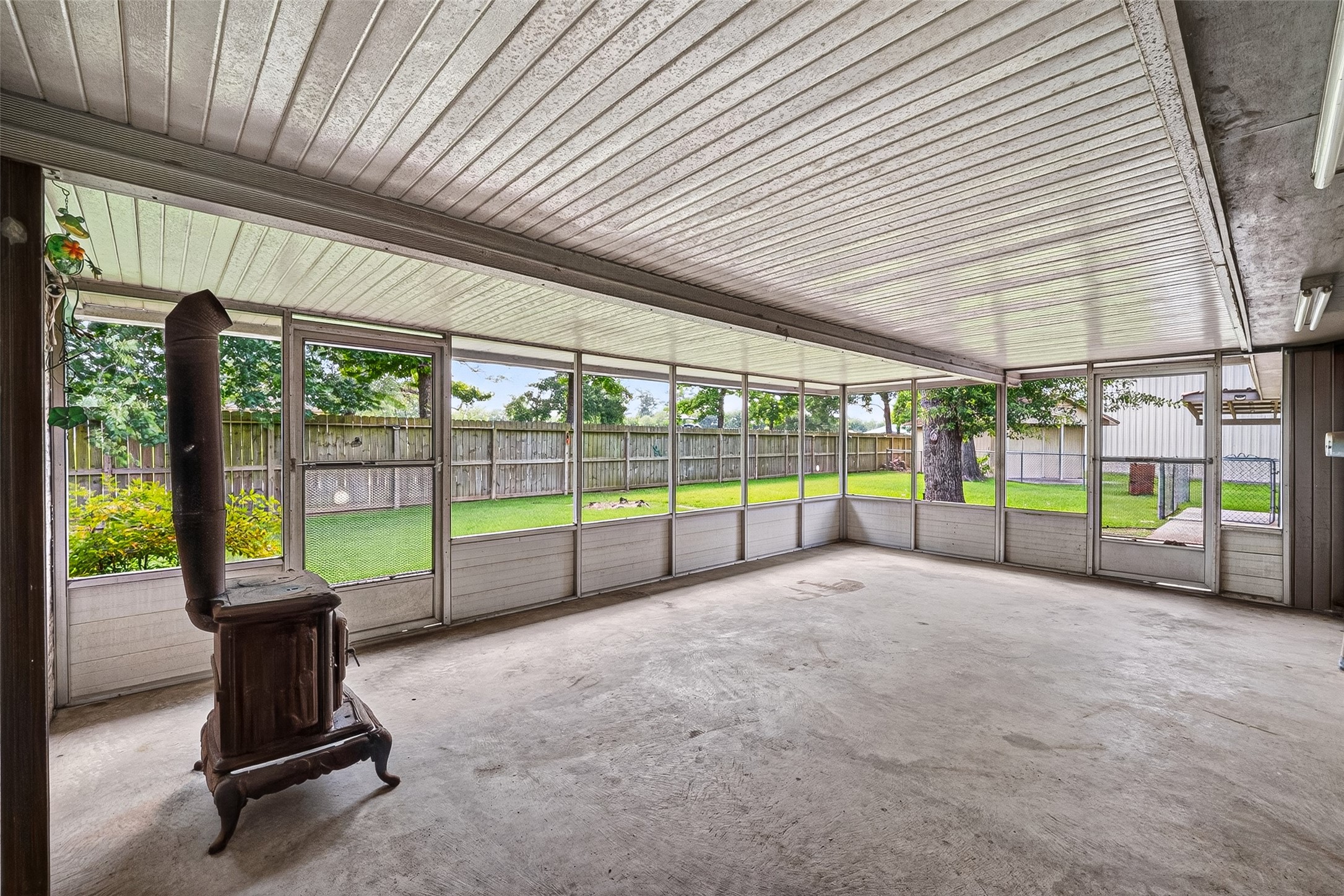 210 Woodhaven Street Property Photo 40